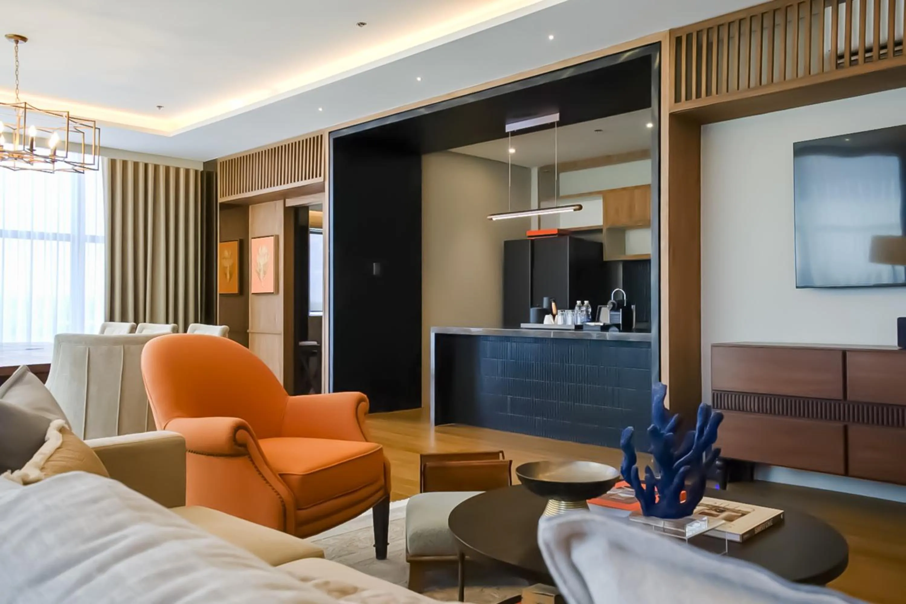 Brittany Hotel Villar City