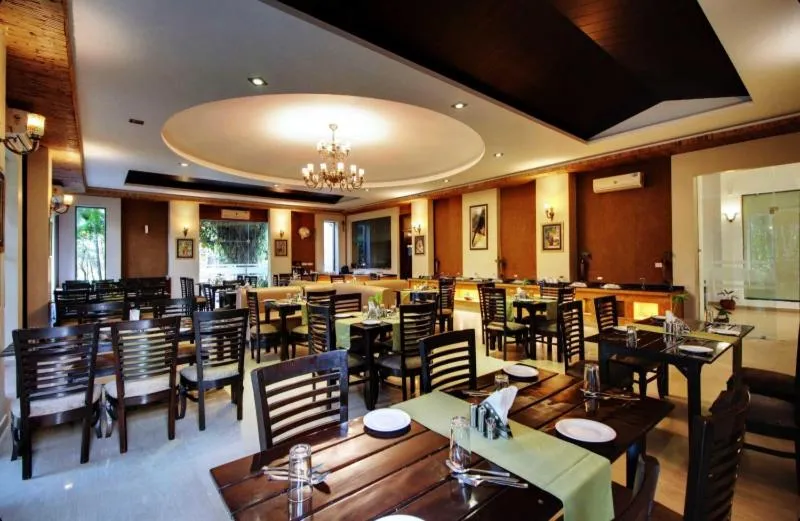 Restaurant/places to eat in Corbett Tusker Trail