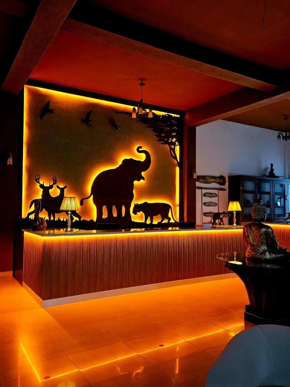 Seating area in Corbett Tusker Trail