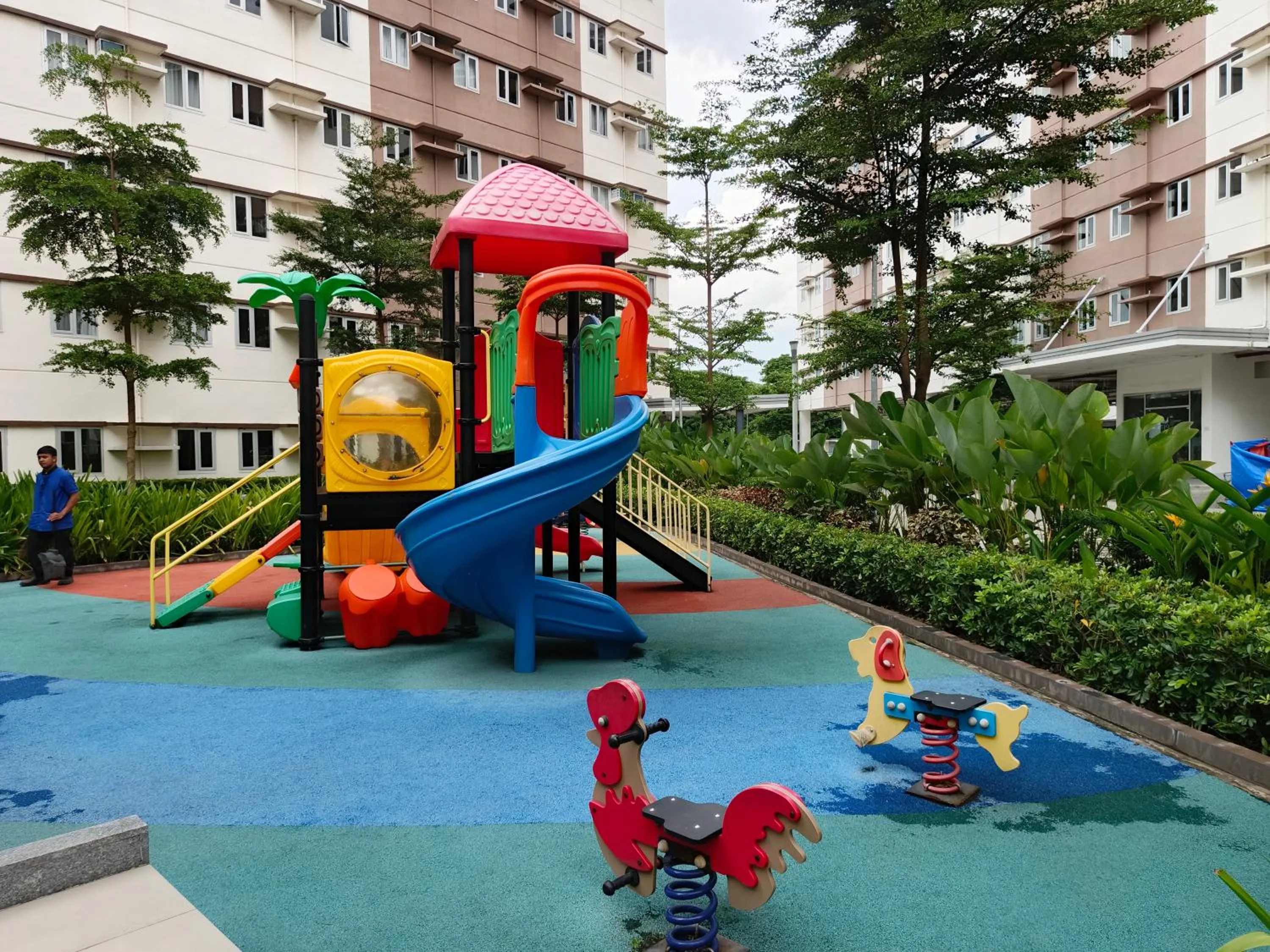 Day in Happy Stays B - End Unit Greenery View at SMDC Hope Residences