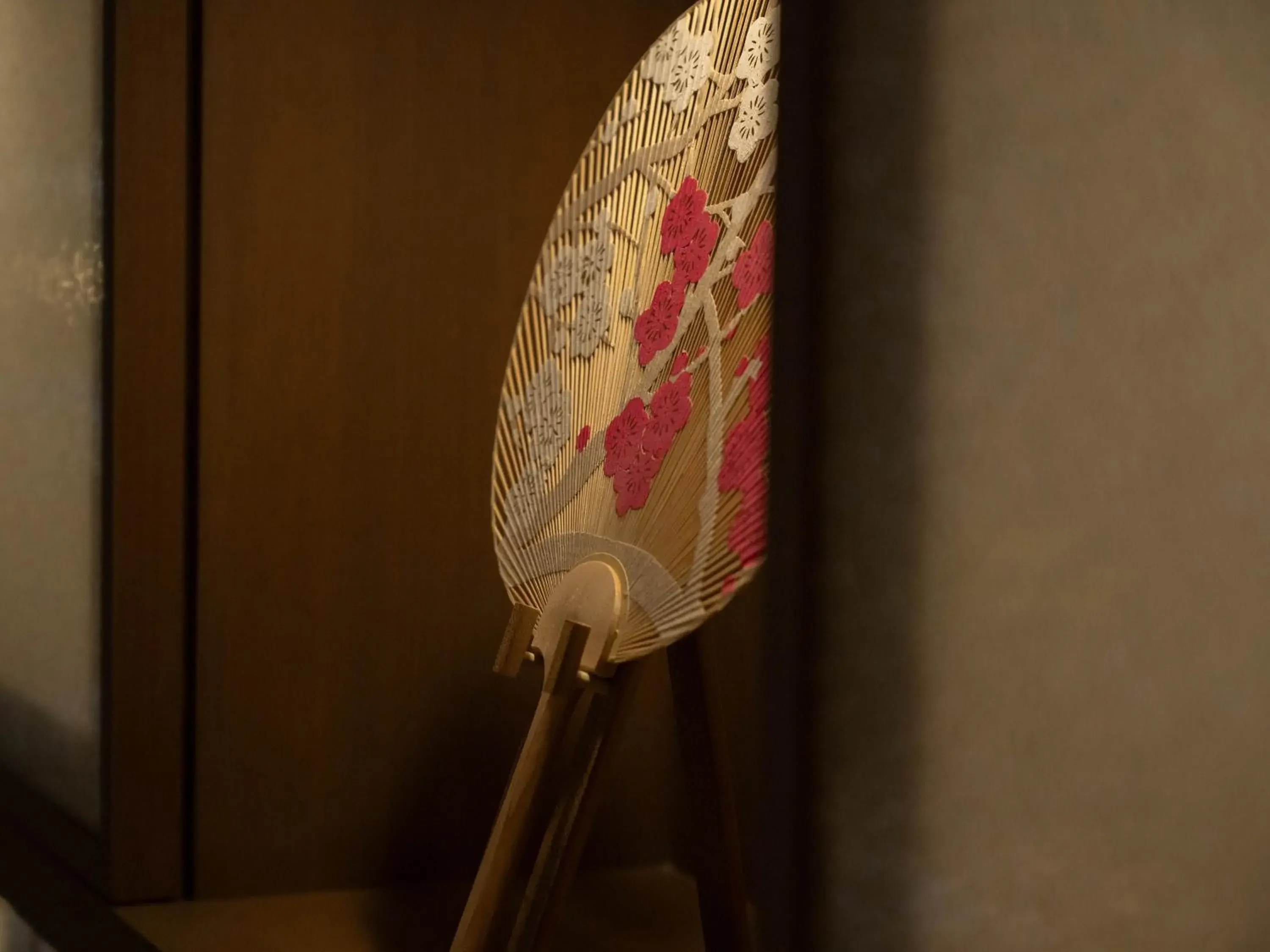 Lounge or bar in insomnia KYOTO OIKE Lounge or bar in insomnia KYOTO OIKE