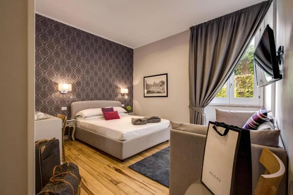 Triple Room in TLV Navona