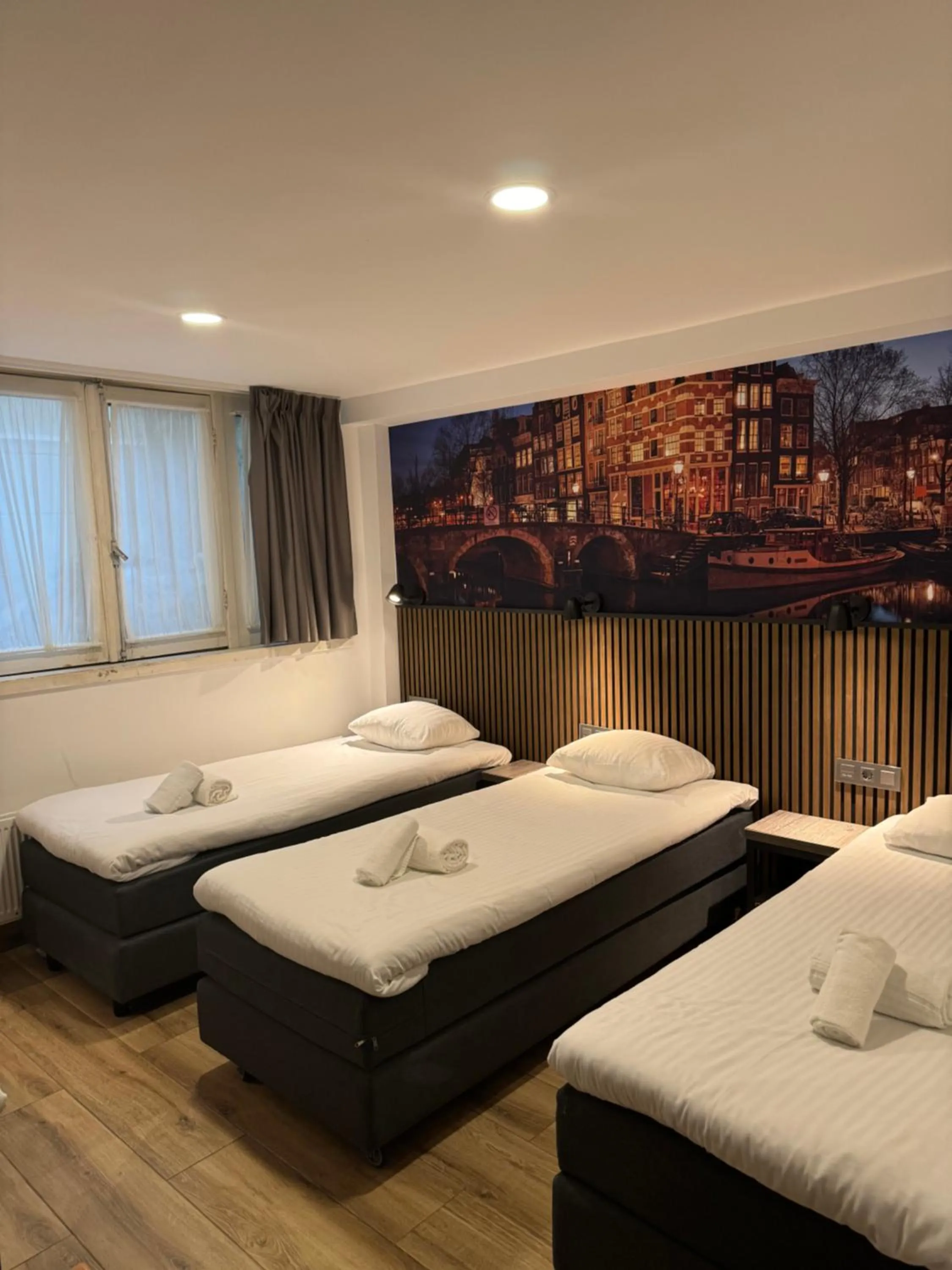 Bed in Hotel Titus City Centre