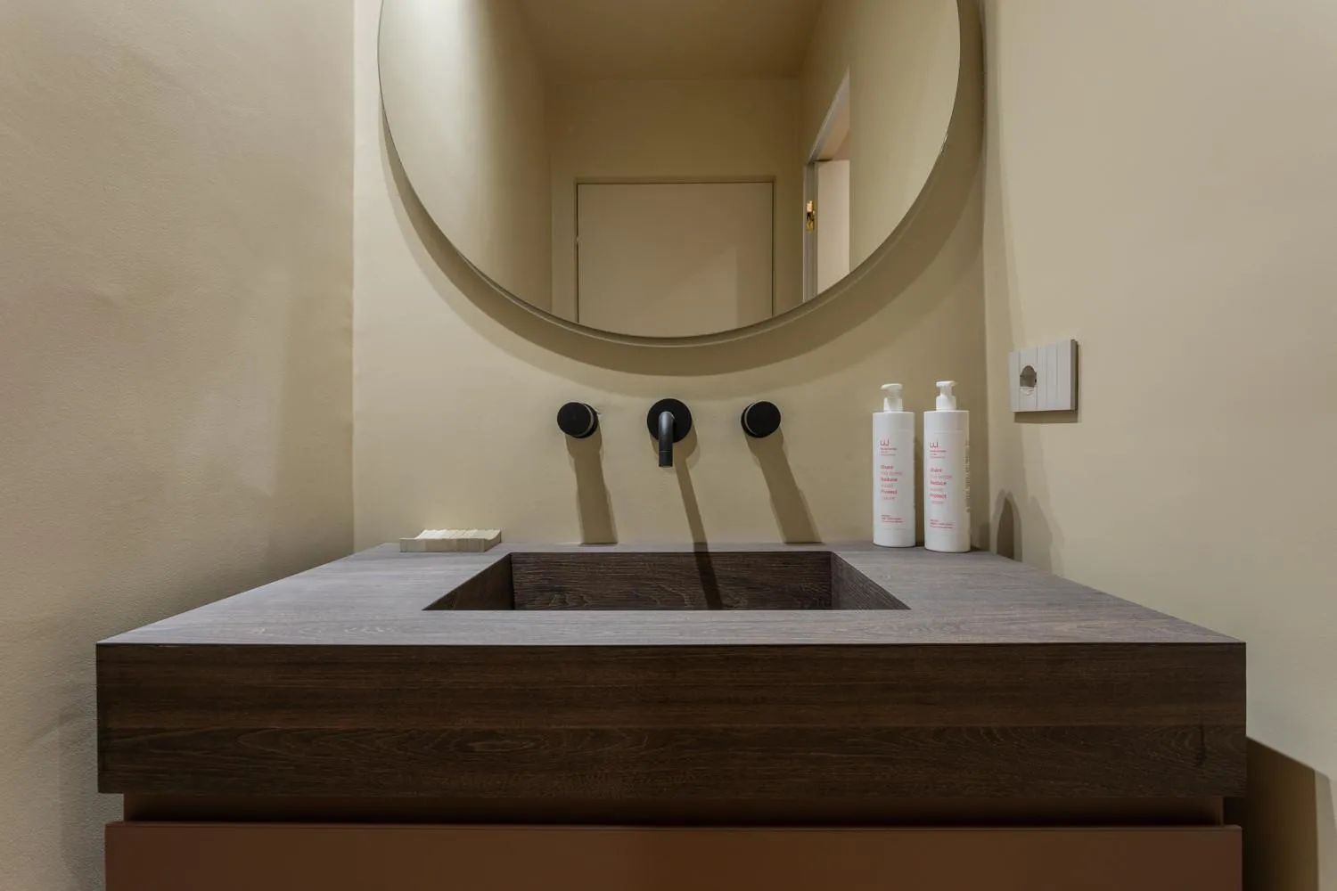Bathroom in Lagrange Design Apartments by Wonderful Italy