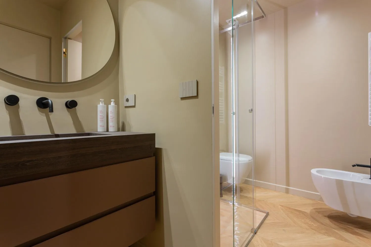 Bathroom in Lagrange Design Apartments by Wonderful Italy