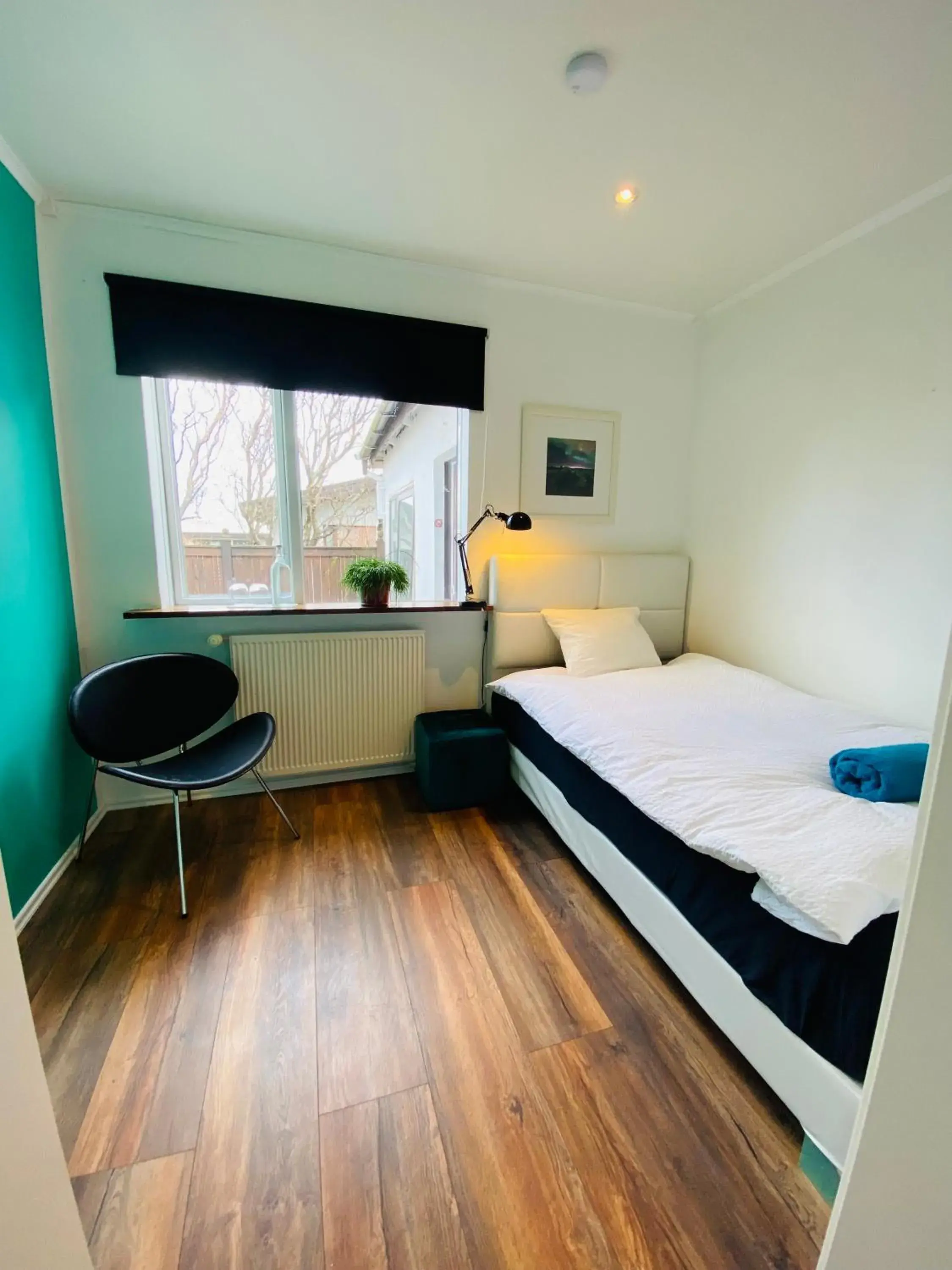 Basic Single Room with Shared Bathroom in Easy Stay Basic Single Room with Shared Bathroom in Easy Stay