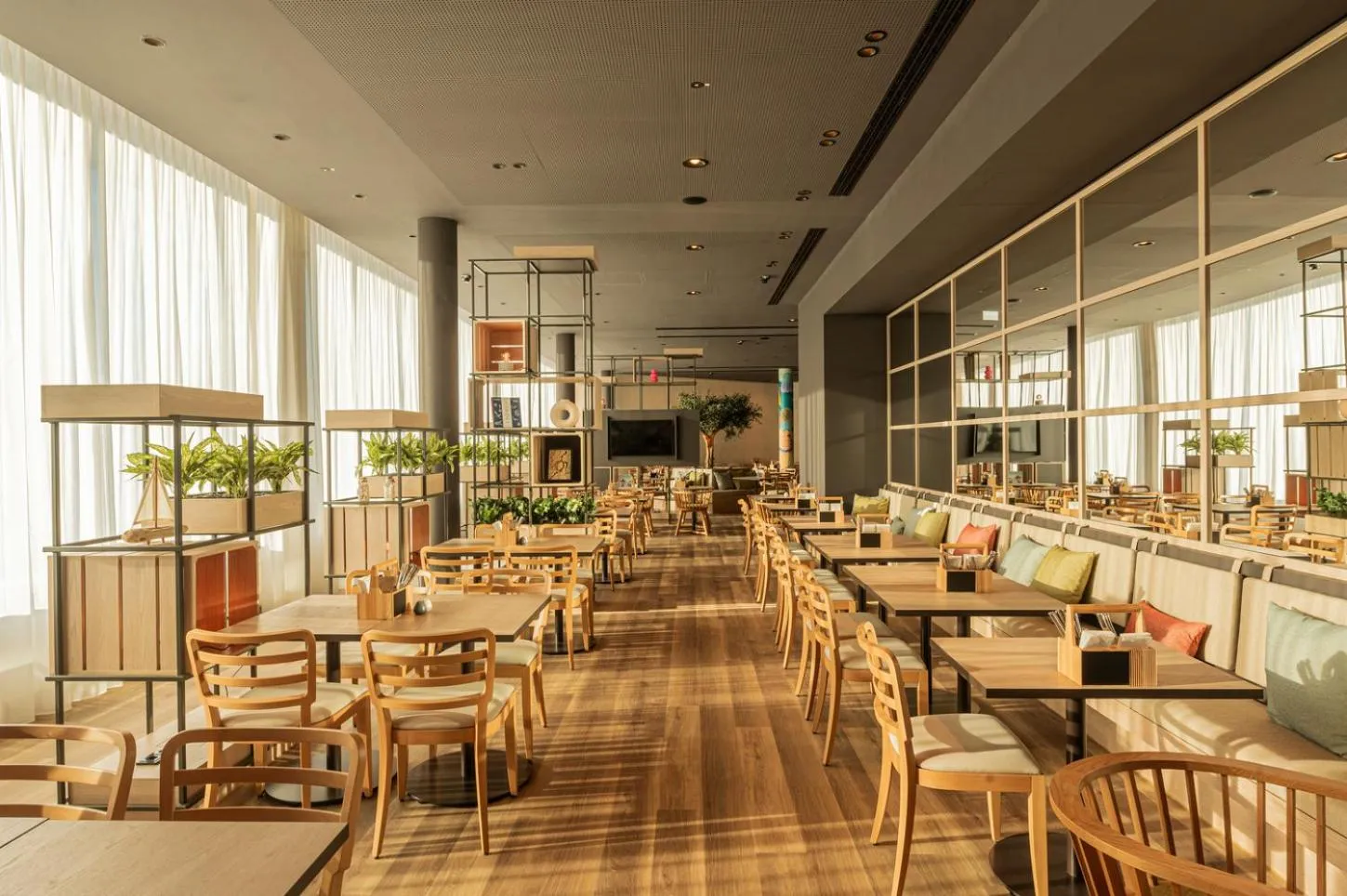 Restaurant/places to eat in IntercityHotel Lübeck