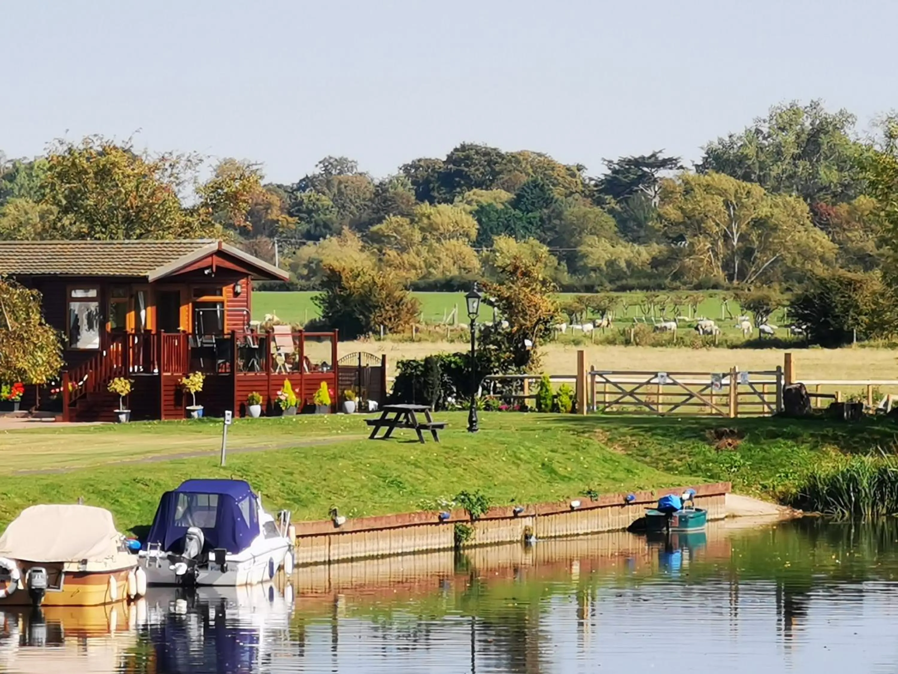 River view in Bend in the River Lodge