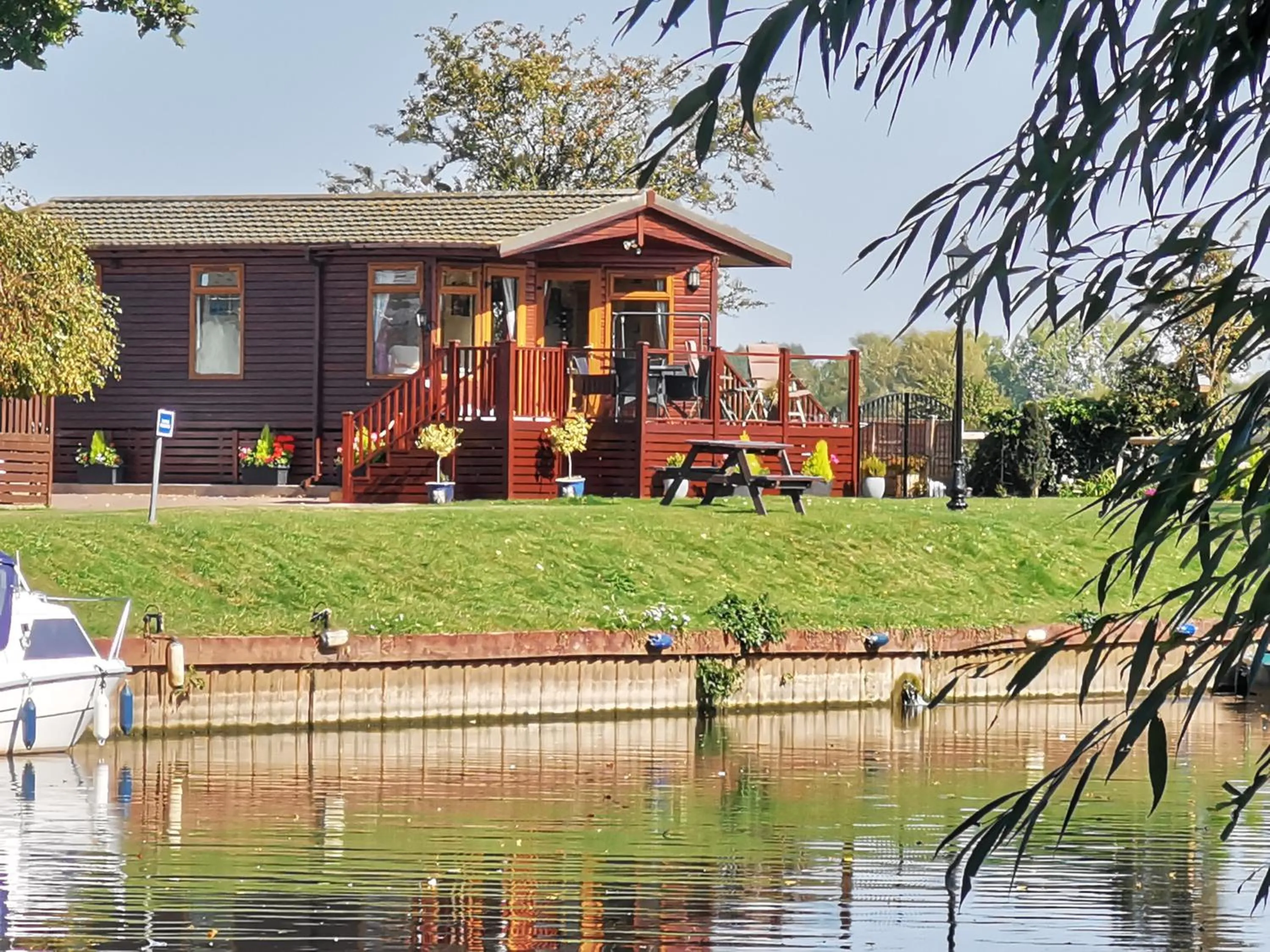 Patio in Bend in the River Lodge
