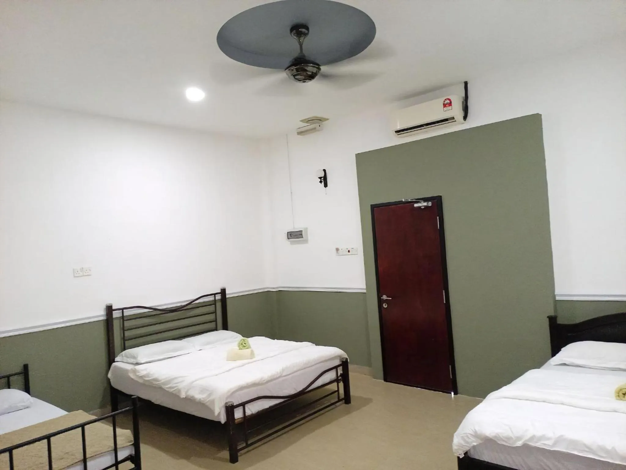 Bedroom, Bed in Hotel Seri Intan Tampin