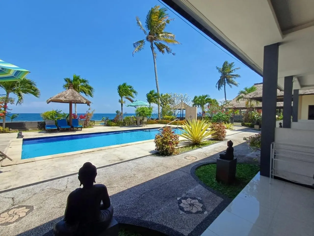 Melaya beach resort Twin Room