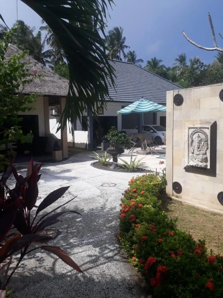 Melaya beach resort Twin Room