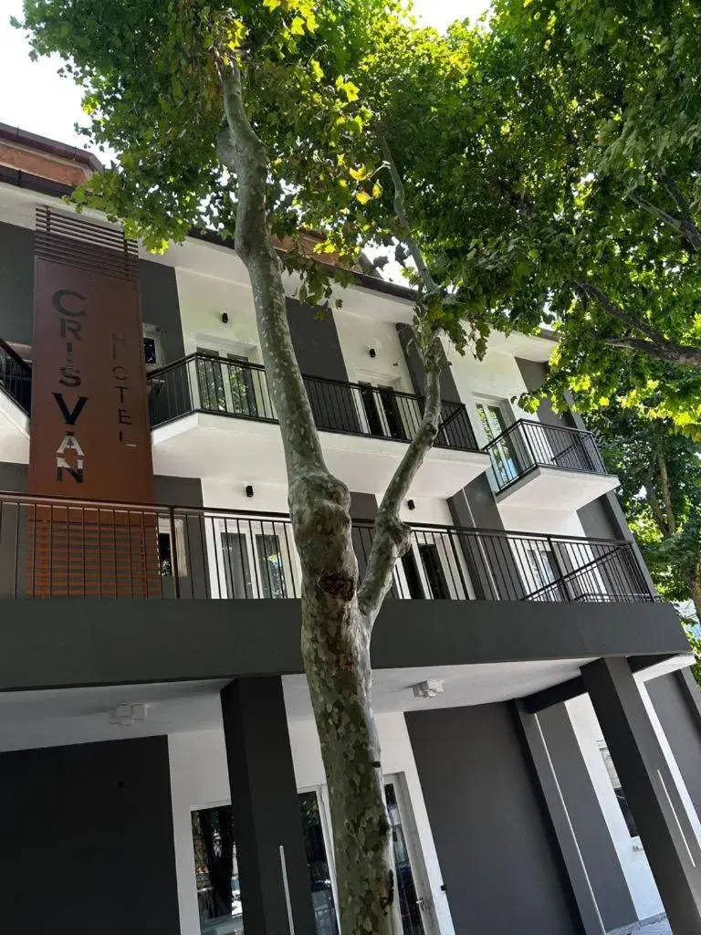 Property building in Hotel apartments Crisvan Property building in Hotel apartments Crisvan