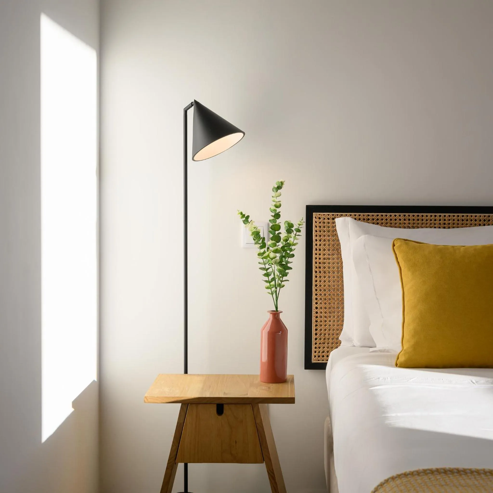 Decorative detail, Bed in Quinta da Amendoeira - Évora - The Farmhouse