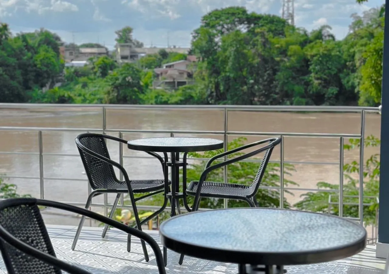 Patio in โรงแรมดีดีธาราอิน - DD tara inn