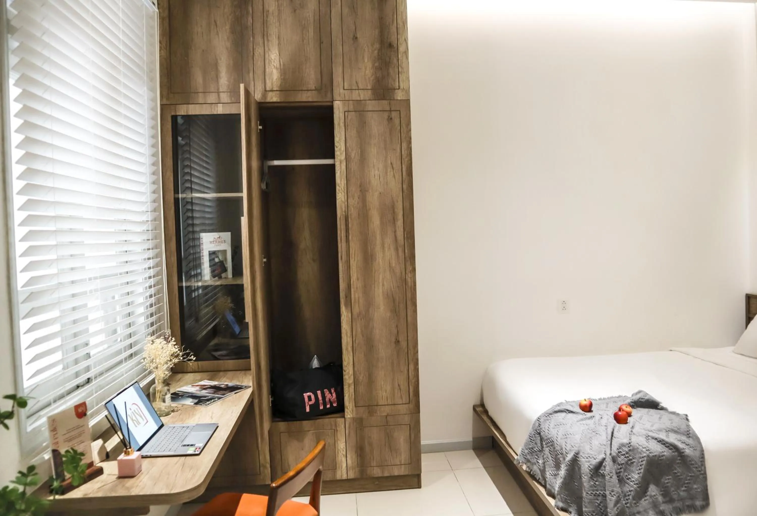 Bed in Kin Wander Tân Quy