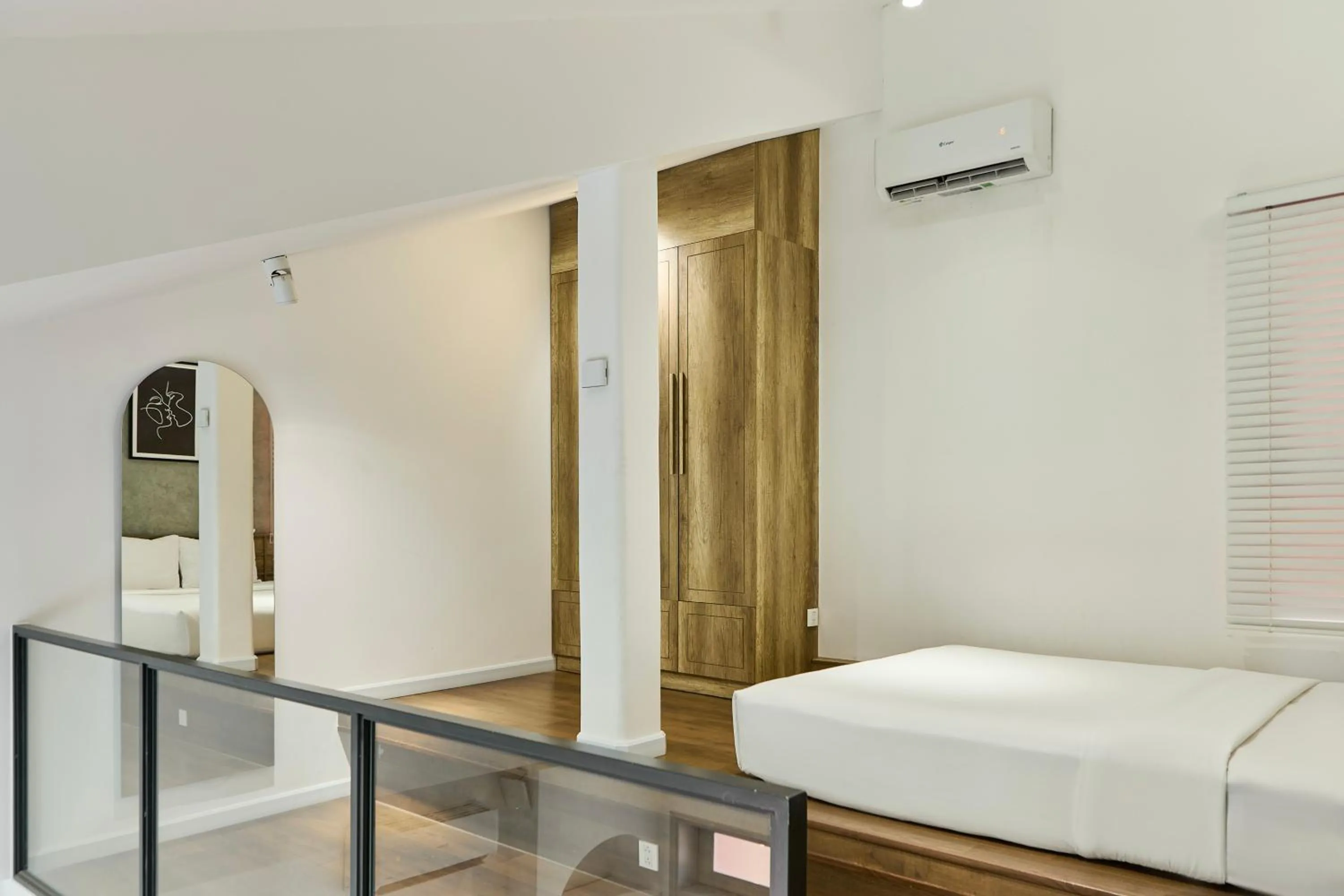 Bed in Kin Wander Tân Quy