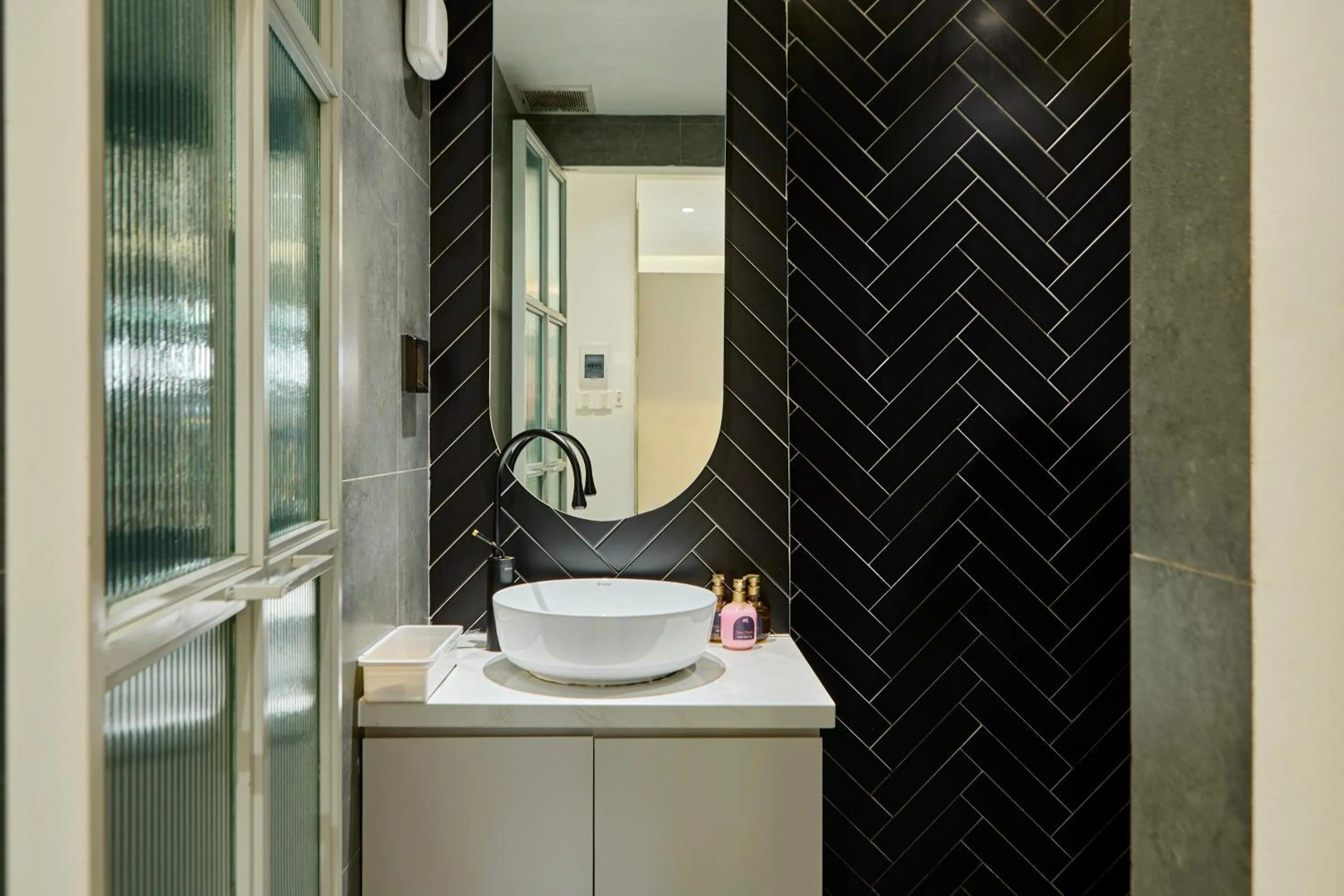 Bathroom in Kin Wander Tân Quy