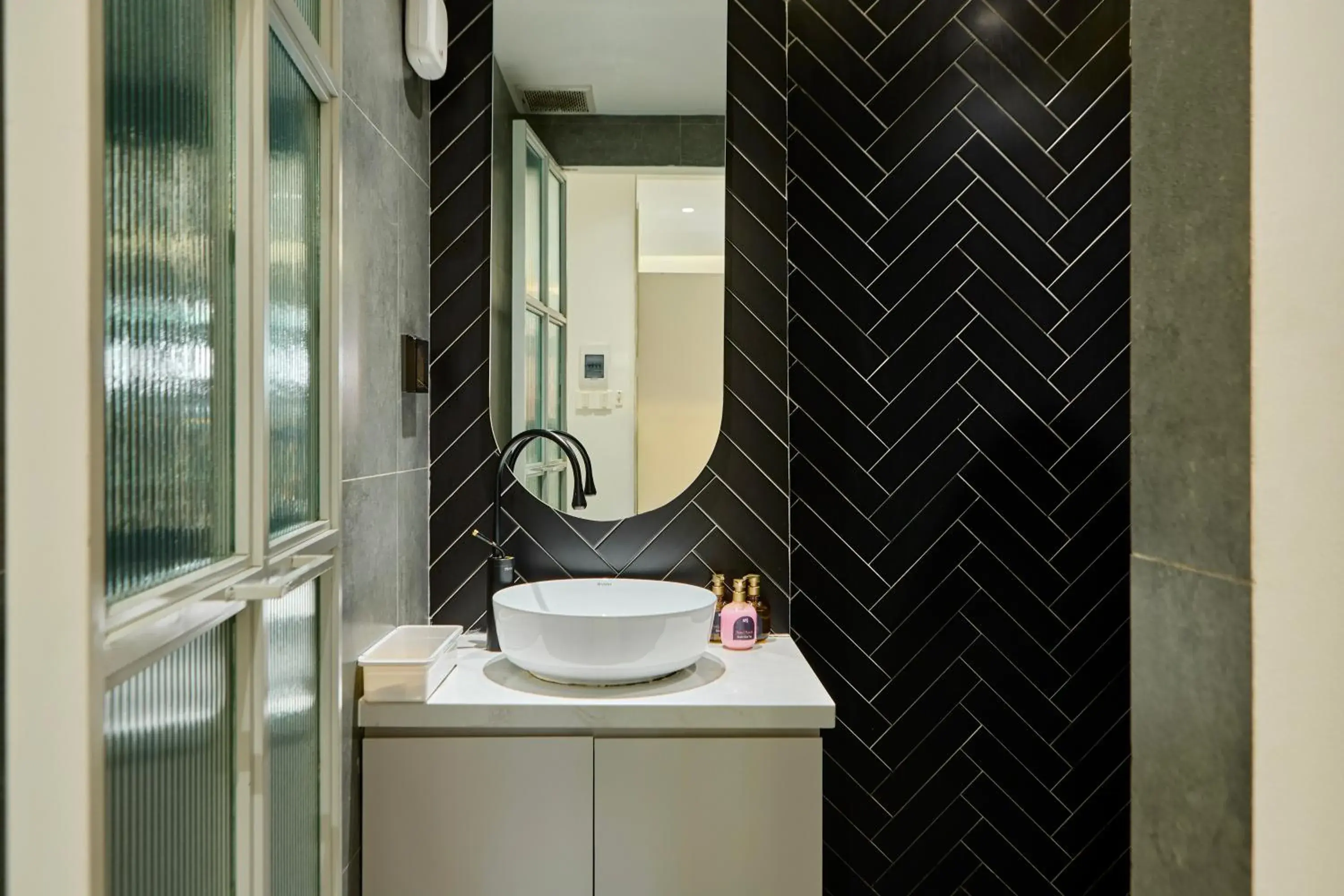 Superior Double Room in Kin Wander Tân Quy Superior Double Room in Kin Wander Tân Quy