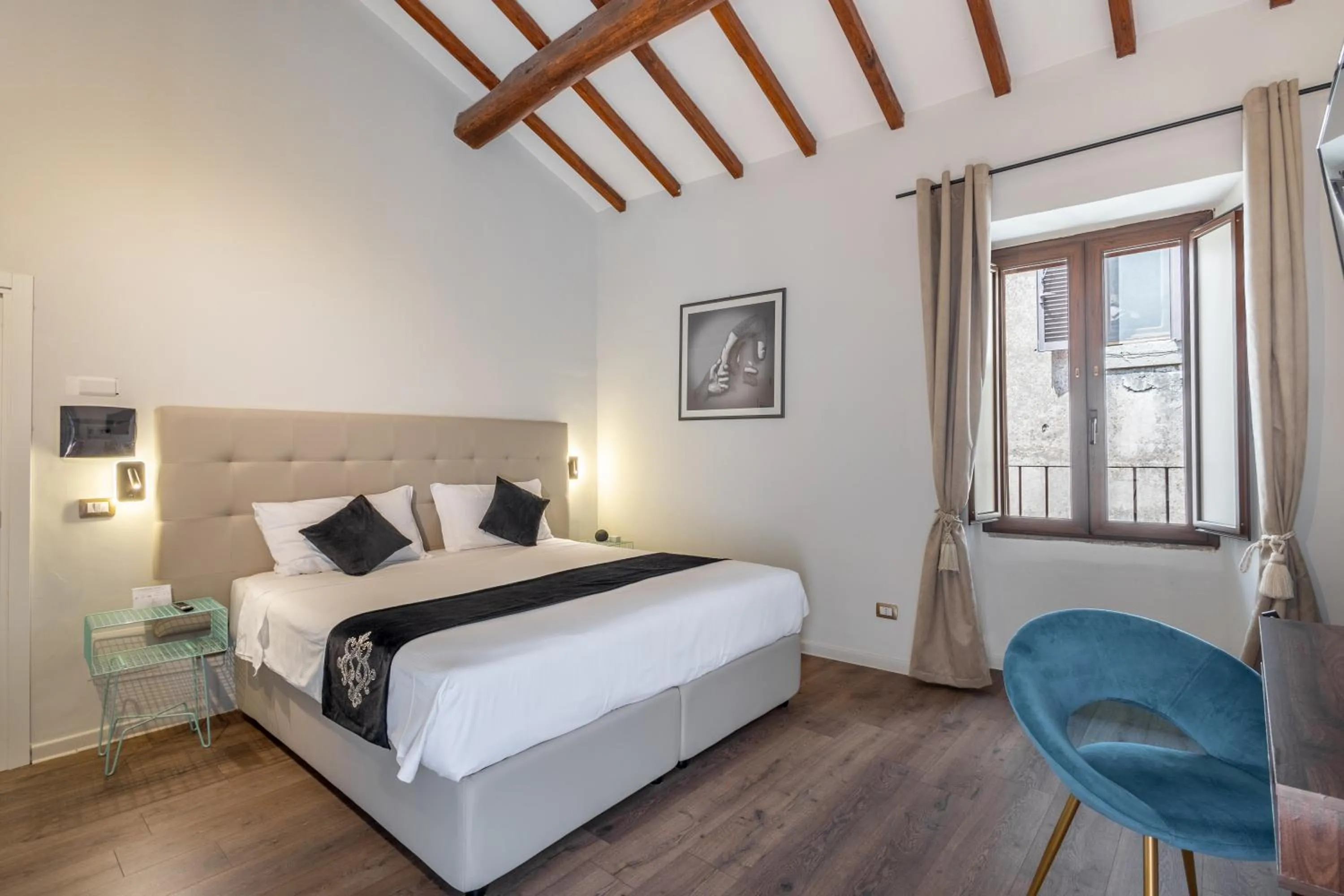 Bed in SOHO Piaggiarelle by Dasso - Guest House