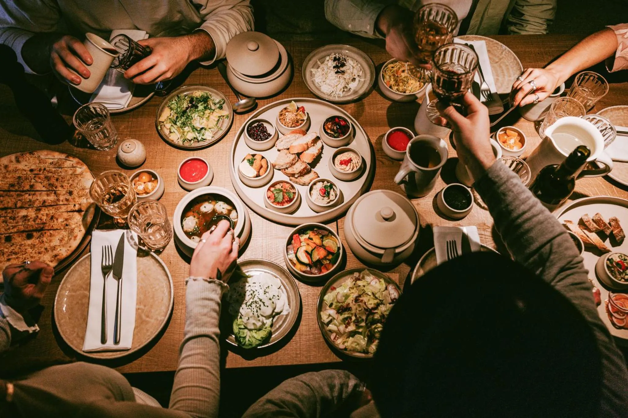 Restaurant/places to eat in kerii - adults boutique hotel