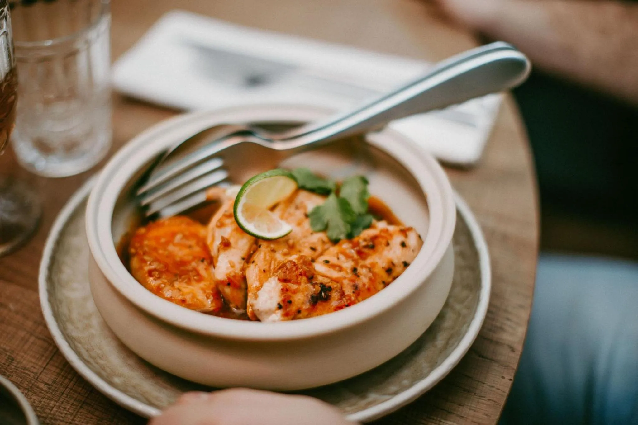 Restaurant/places to eat in kerii - adults boutique hotel