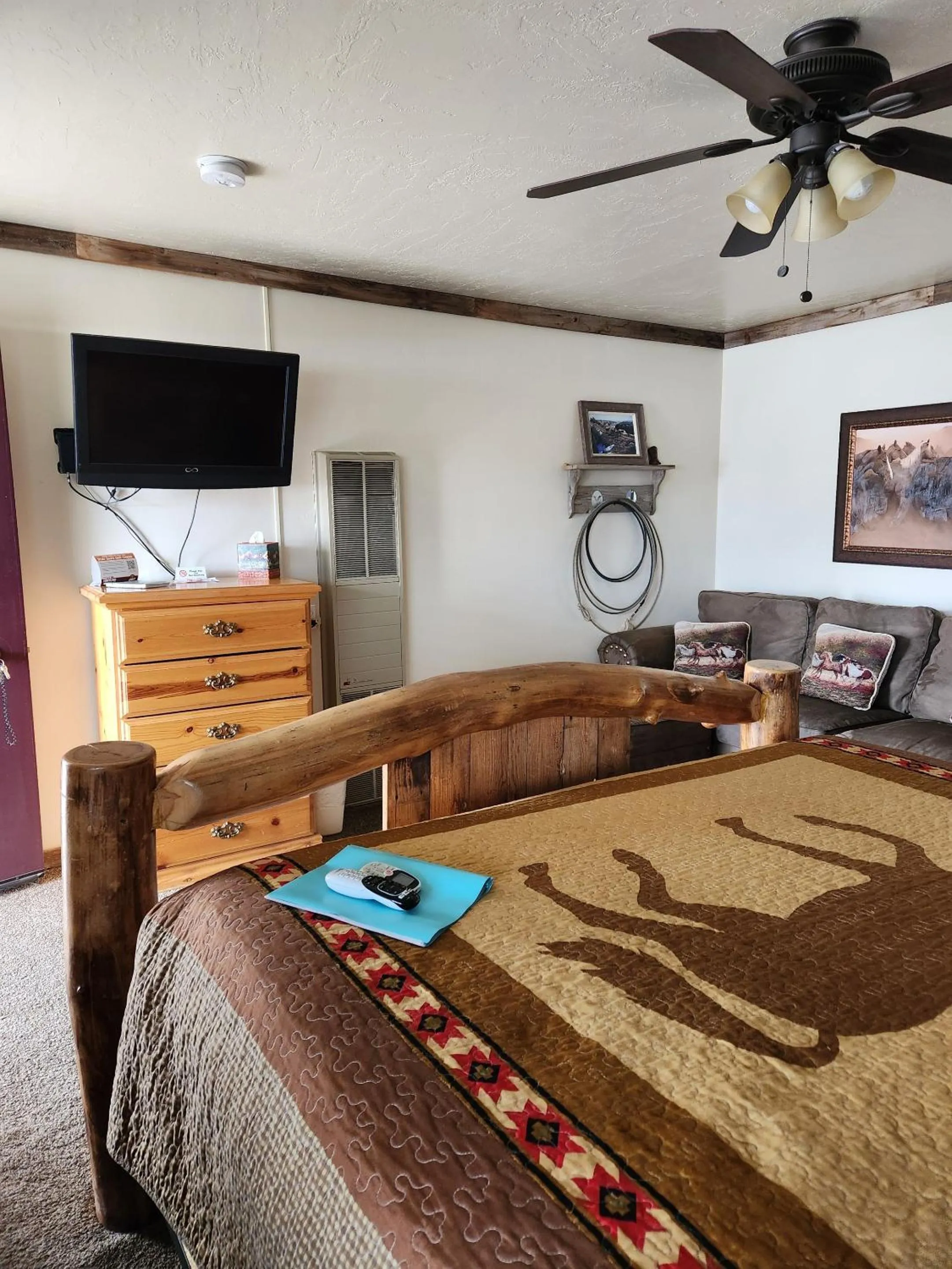 Bedroom in Cowboy Country Inn