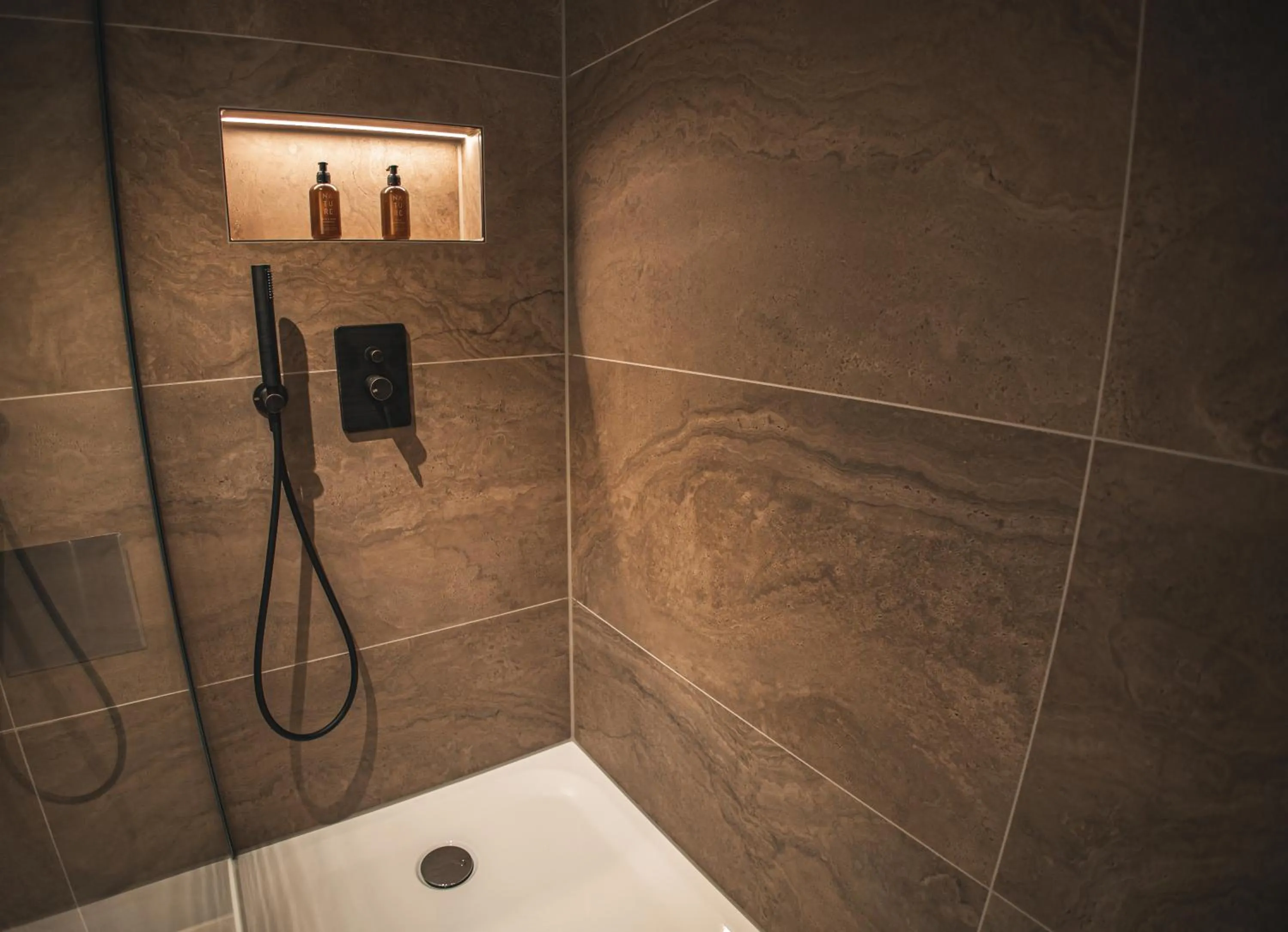 Shower in Suiten Zantl