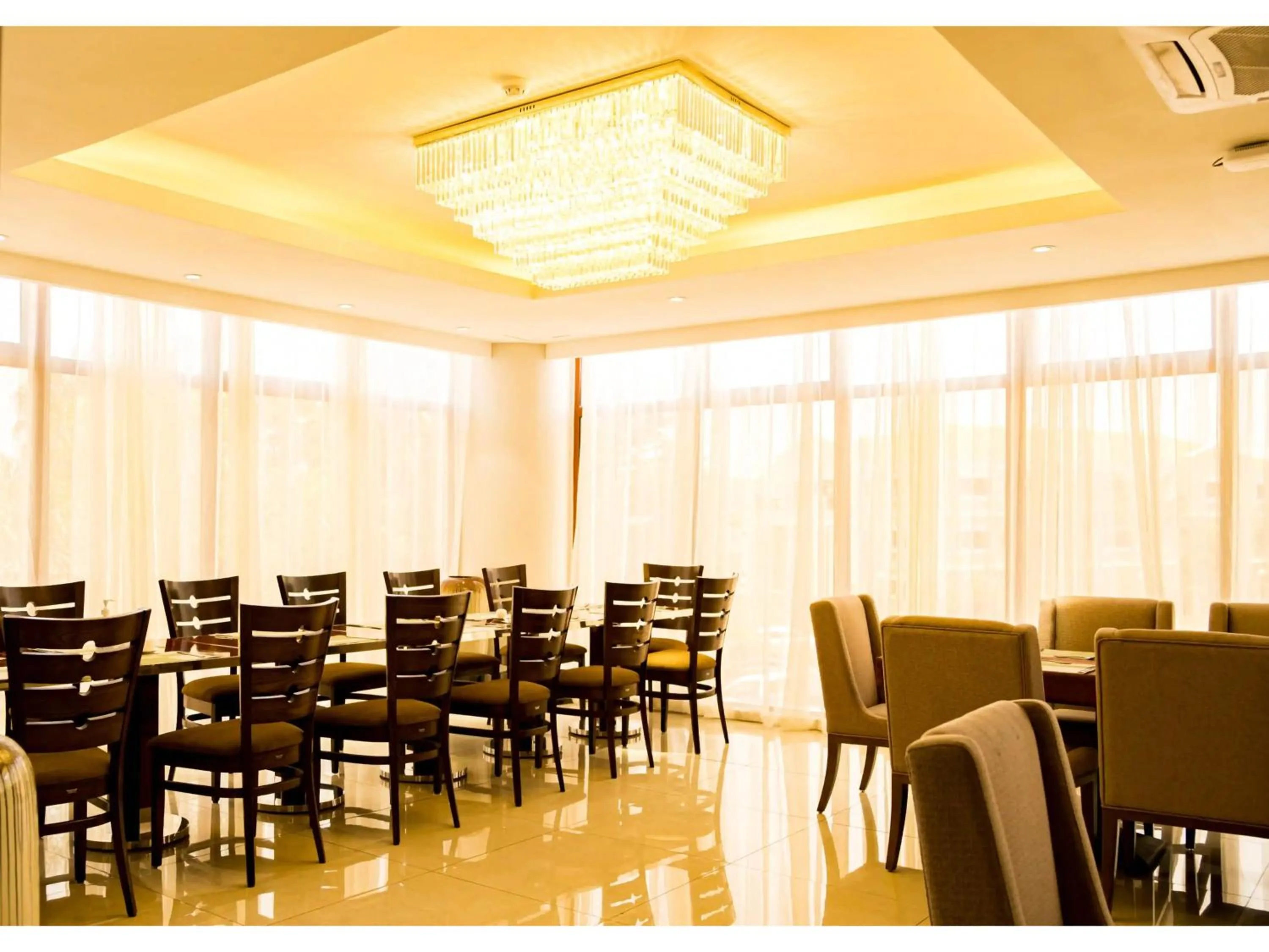 Restaurant/places to eat in Grand Palace Hotel Lusaka