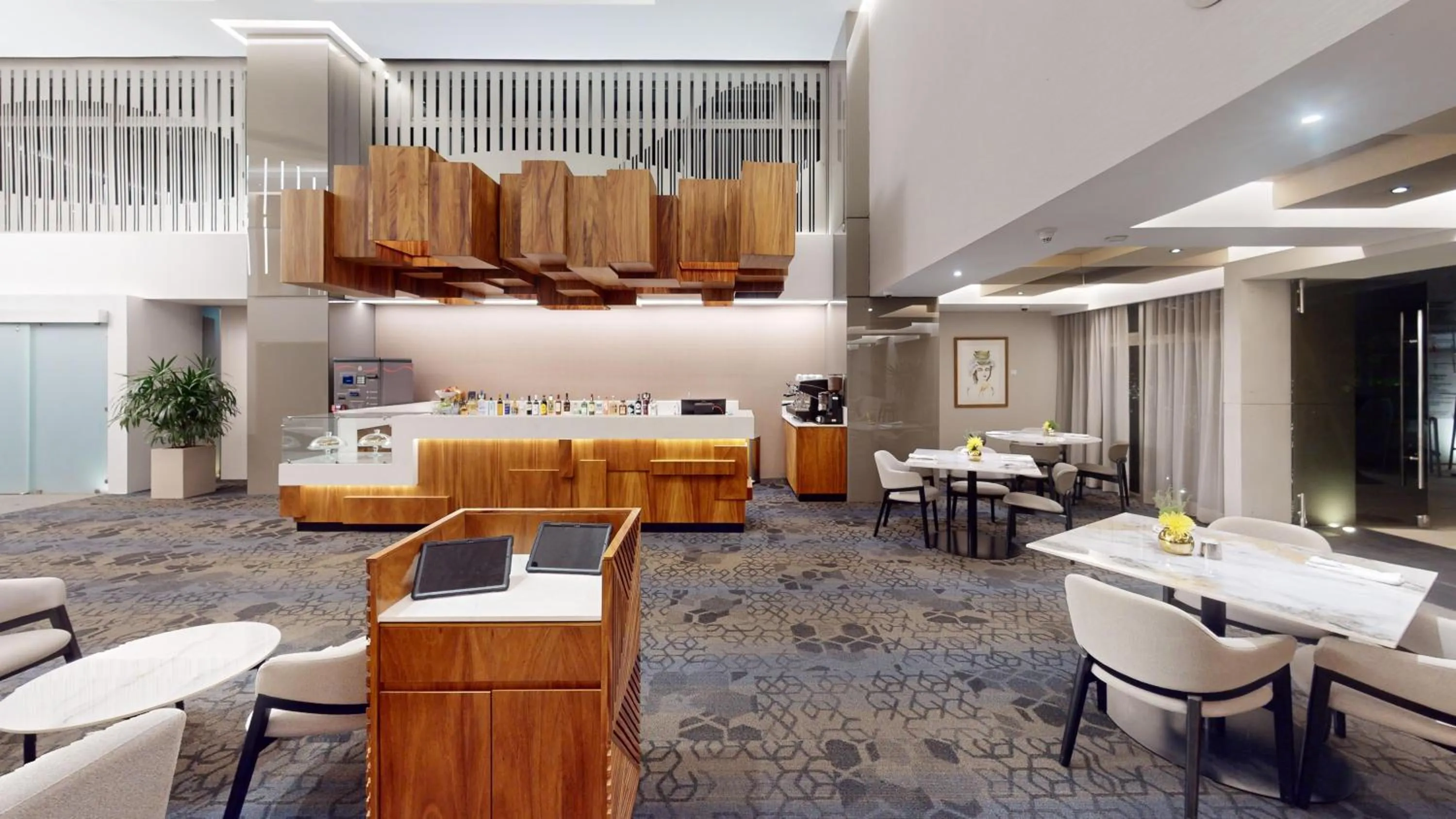 Restaurant/places to eat in Adriatika Hotel & Residence