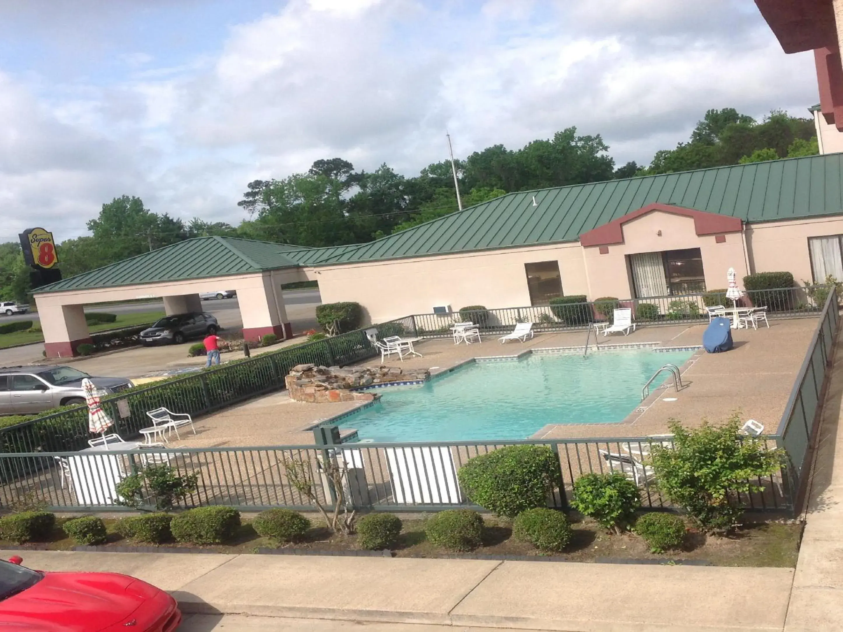 Swimming pool in Super 8 by Wyndham Jasper TX Swimming pool in Super 8 by Wyndham Jasper TX