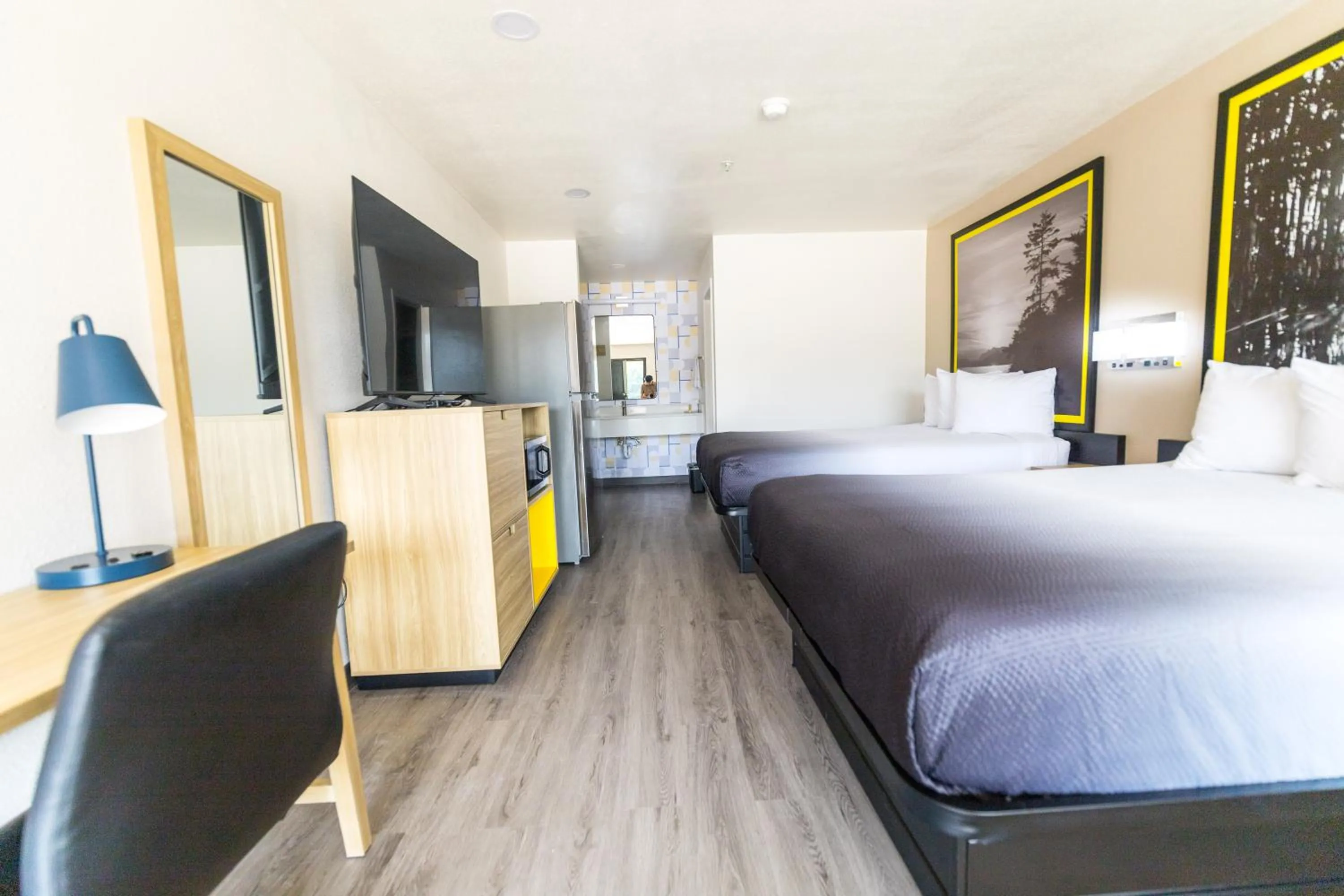 Bed in Super 8 by Wyndham Jasper TX