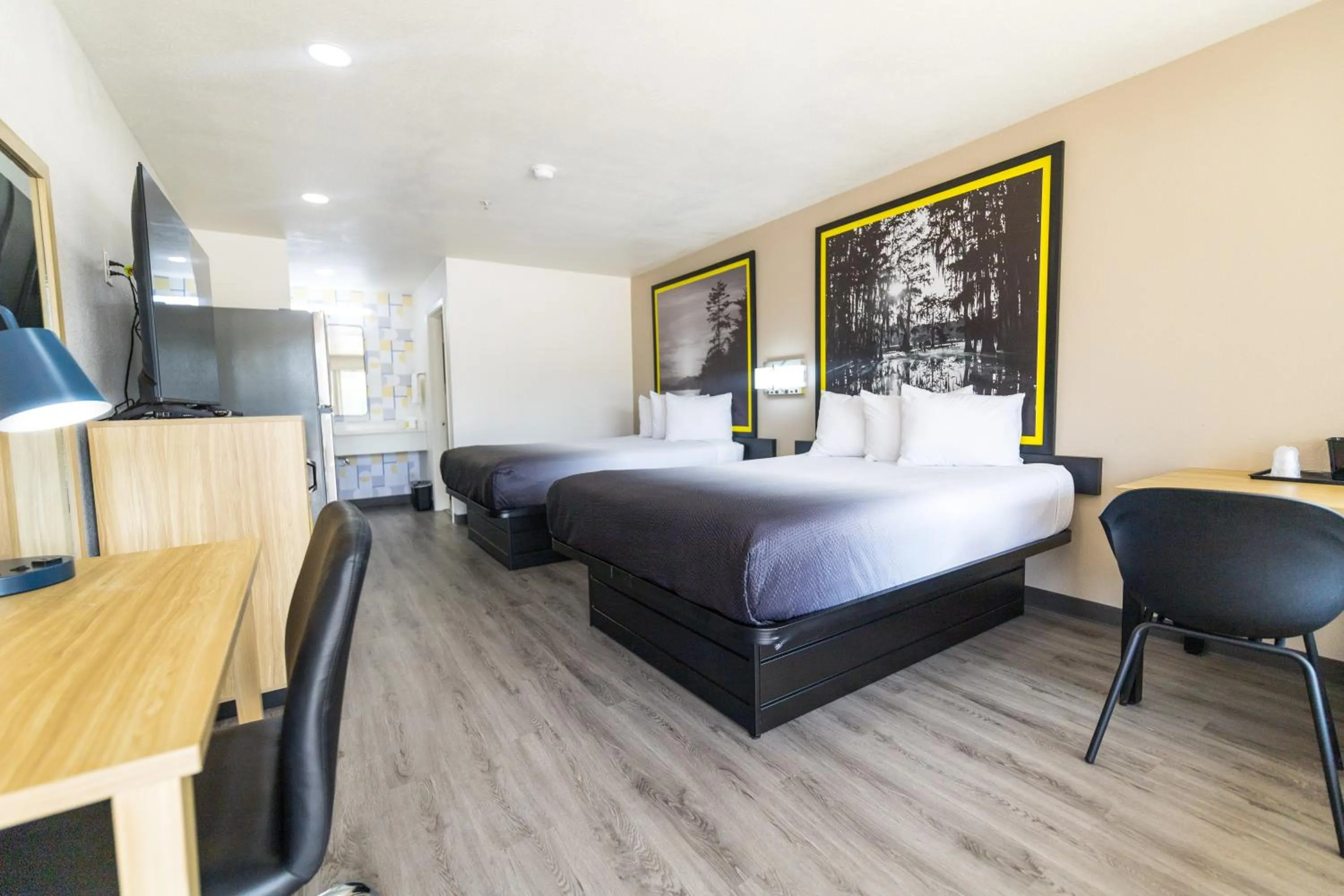 Bed in Super 8 by Wyndham Jasper TX