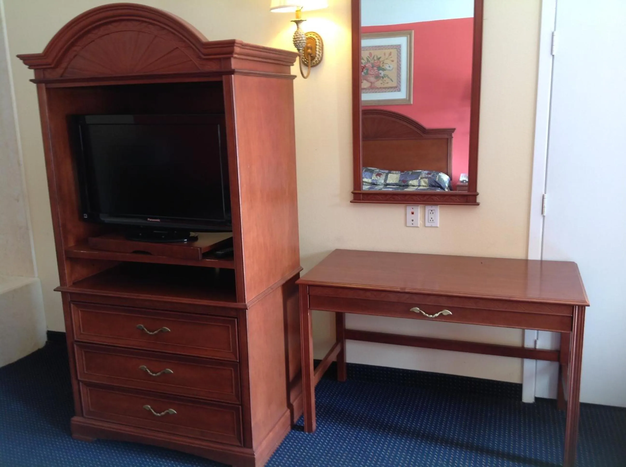 Executive Inn & Suites