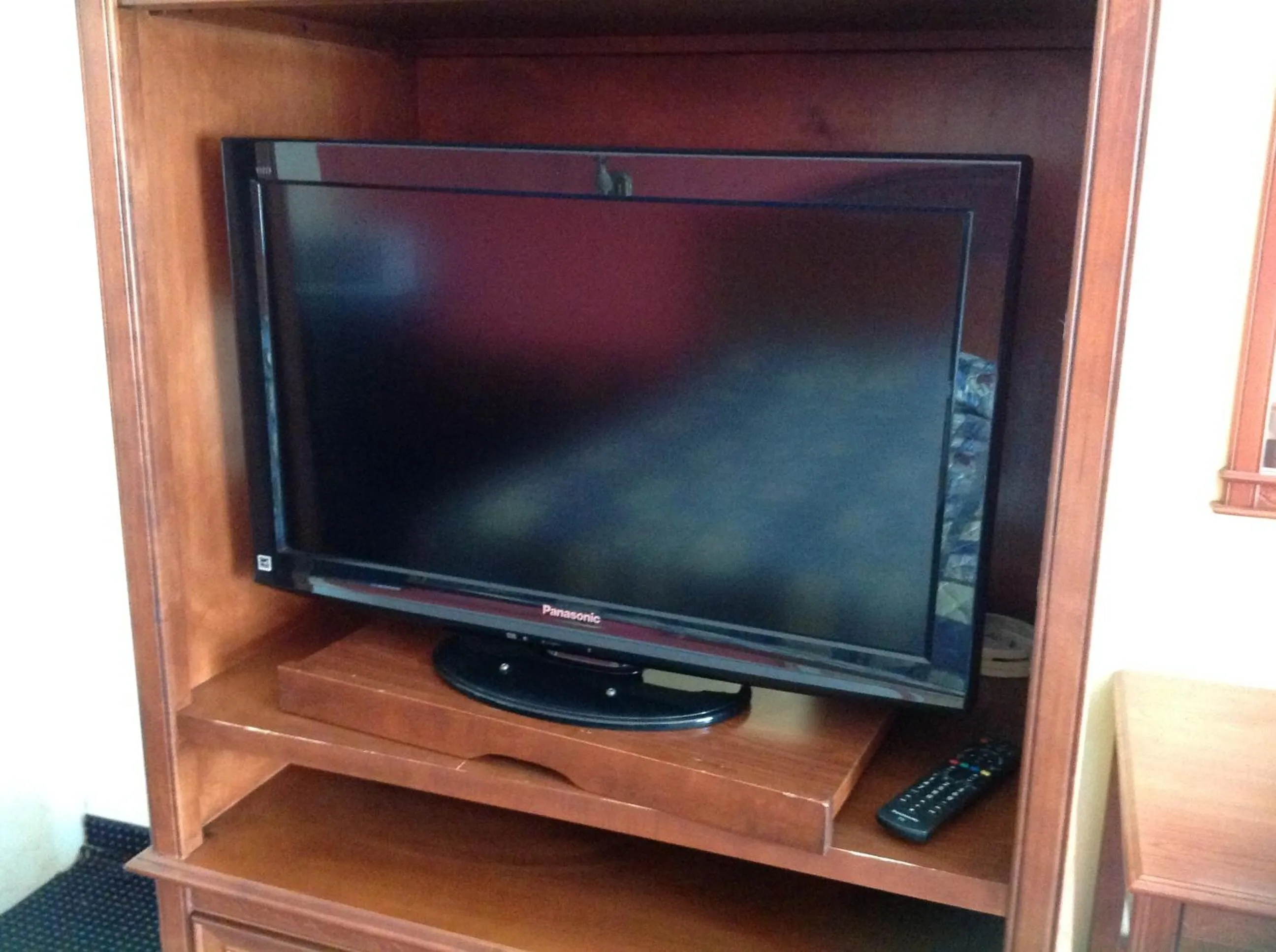 Executive Inn & Suites