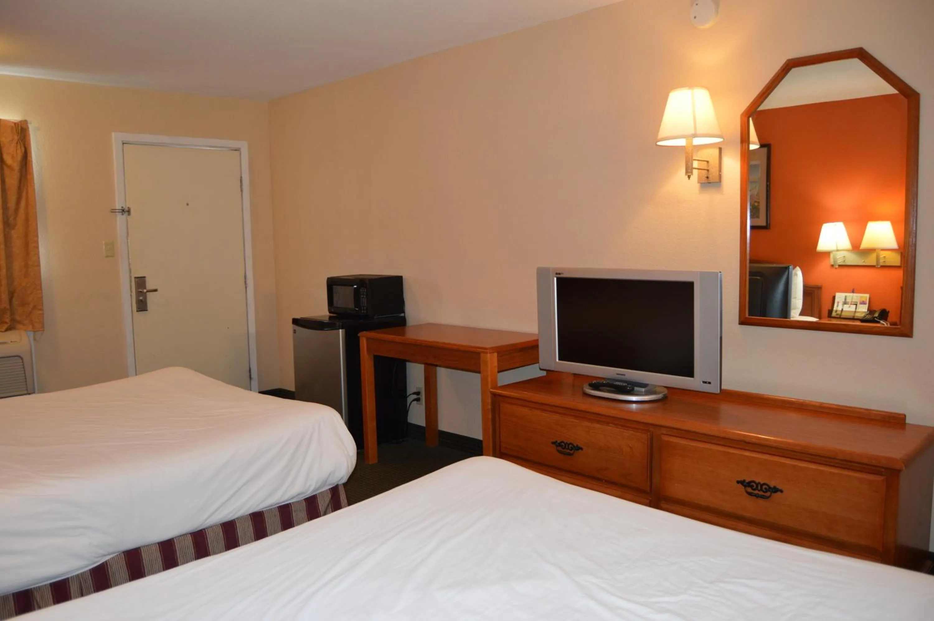 Bedroom, Bed in Americas Best Value Inn Gainesville TX