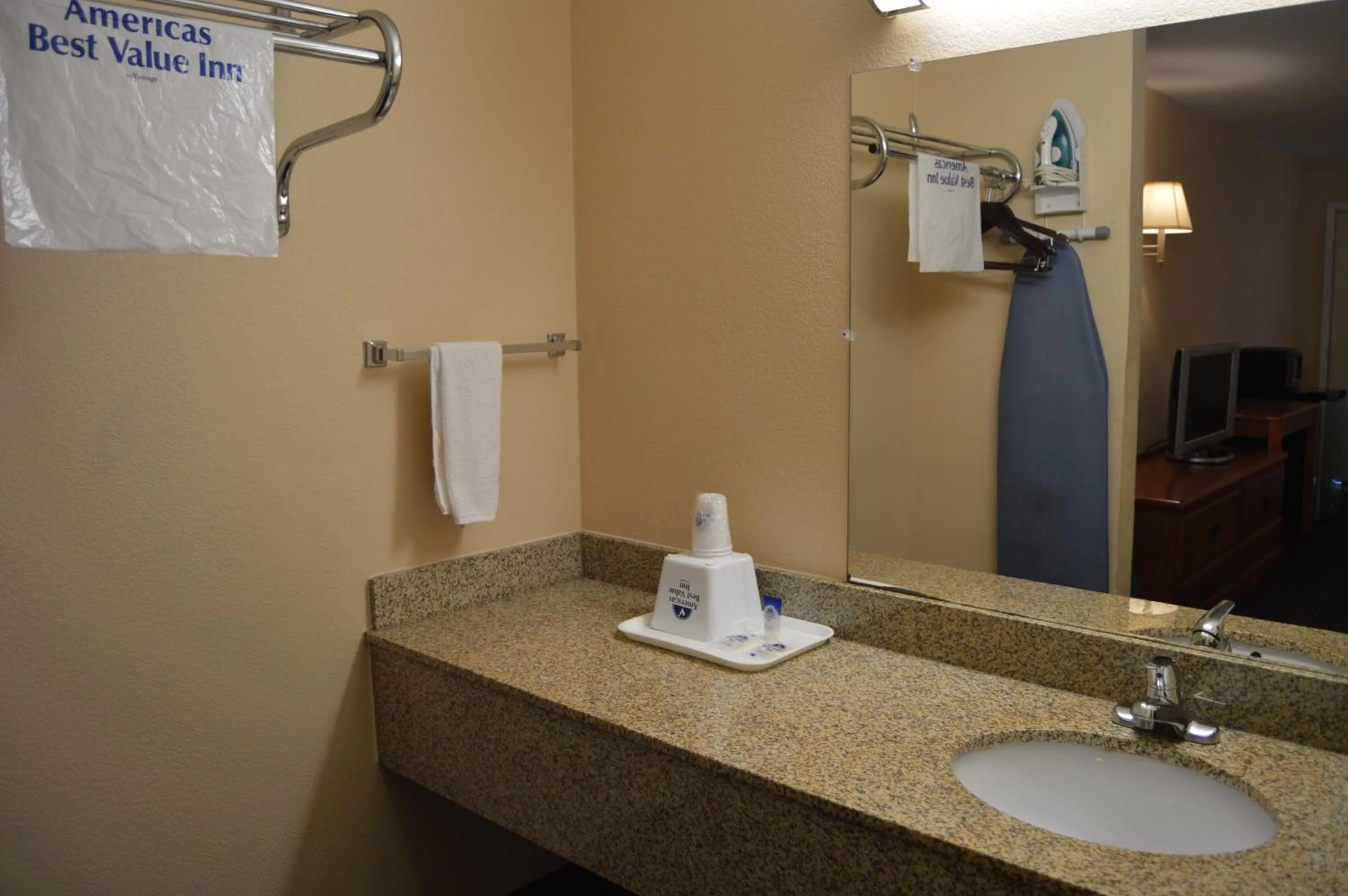 Bathroom in Americas Best Value Inn Gainesville TX