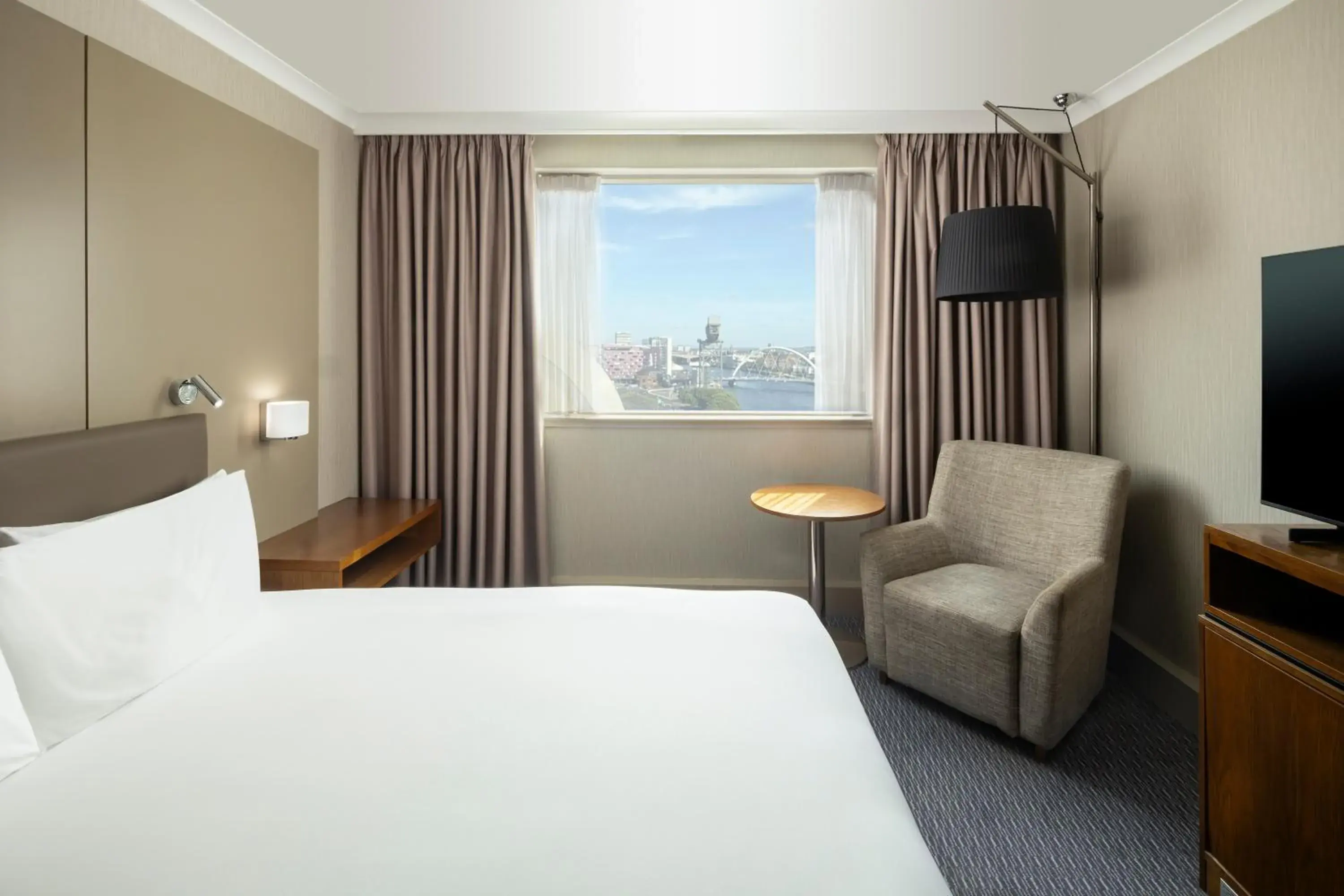Premium Super King High Floor in Crowne Plaza Glasgow by IHG Premium Super King High Floor in Crowne Plaza Glasgow by IHG