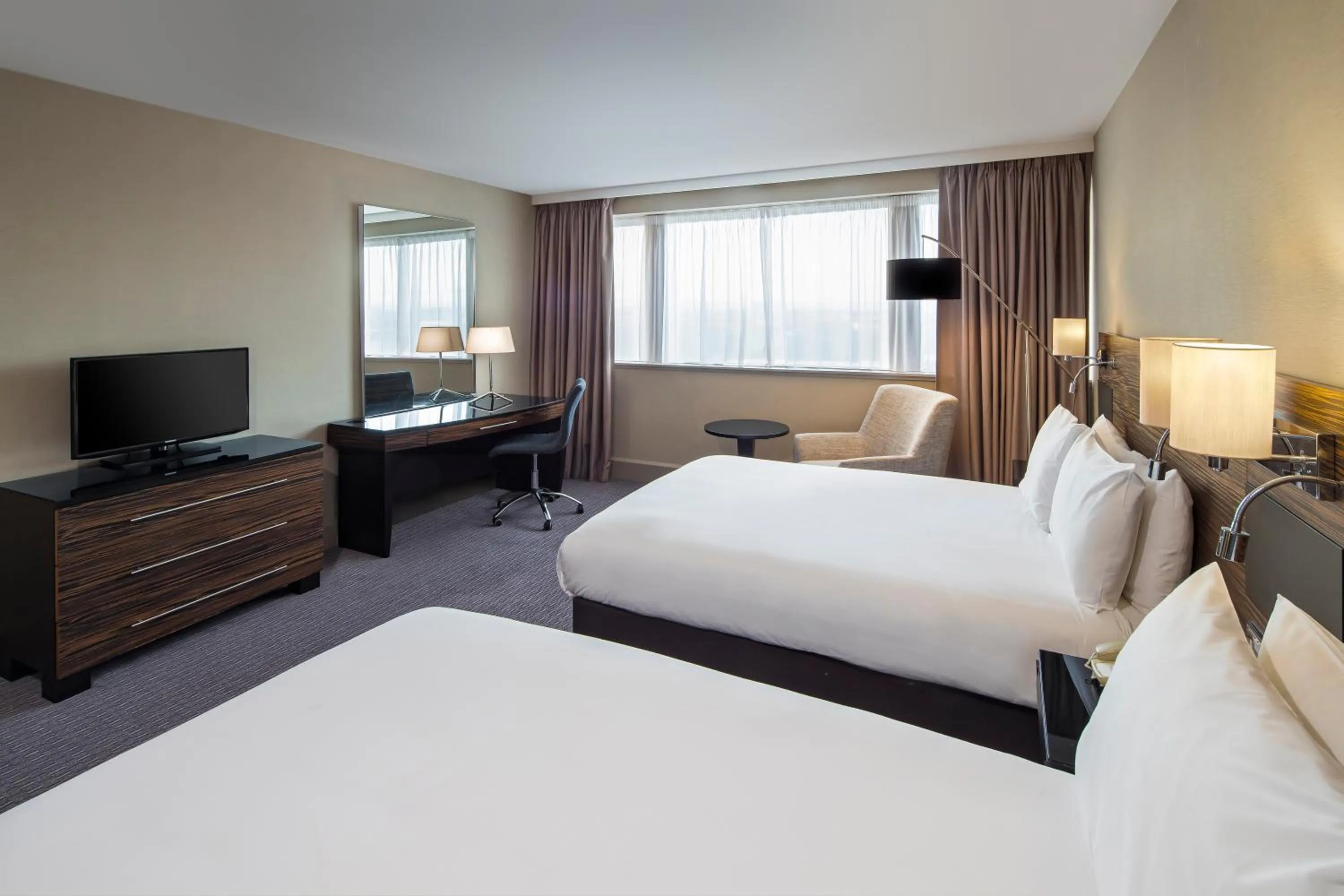 Bedroom, Bed in Crowne Plaza Glasgow by IHG
