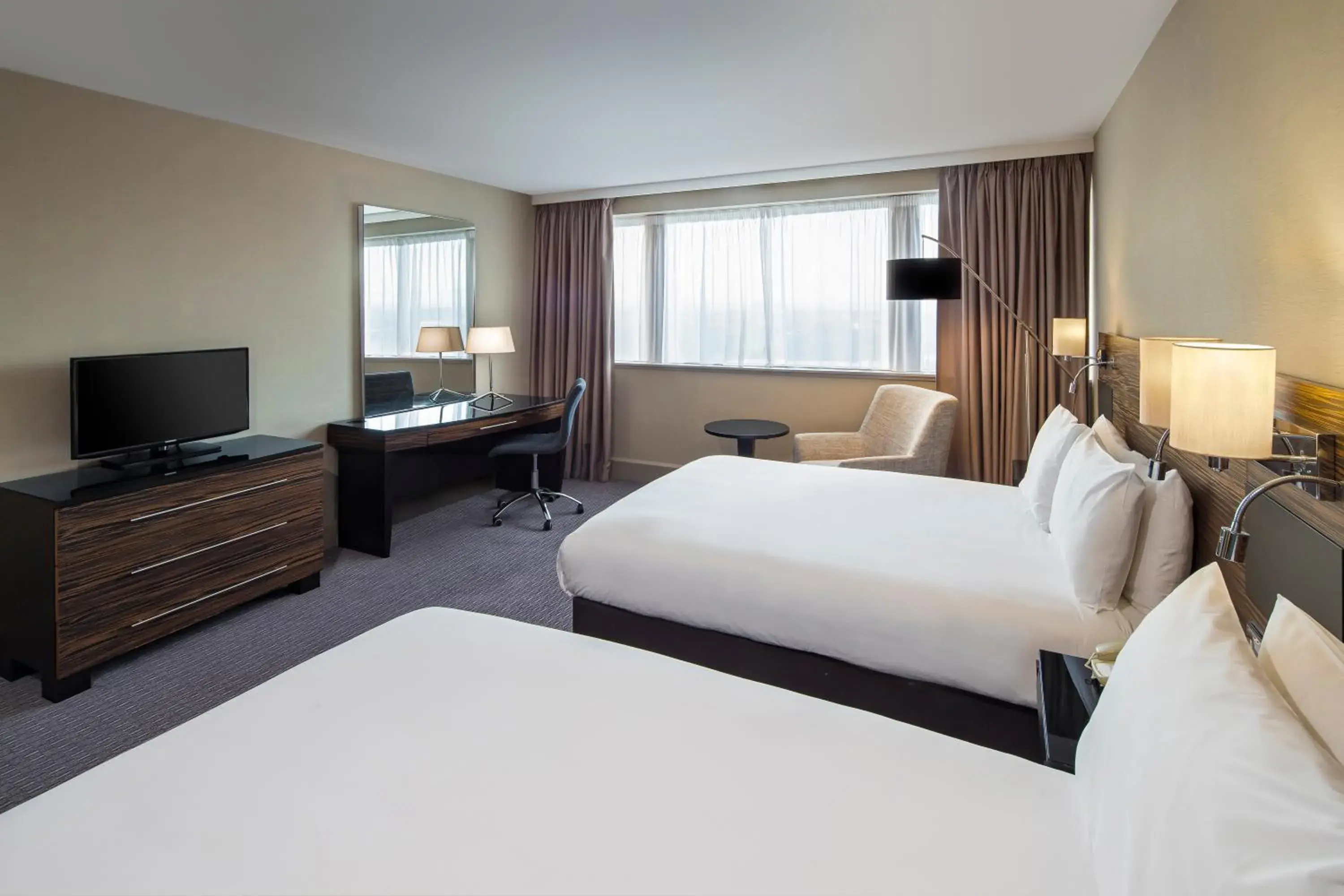 Bedroom, Bed in Crowne Plaza Glasgow by IHG Bedroom, Bed in Crowne Plaza Glasgow by IHG