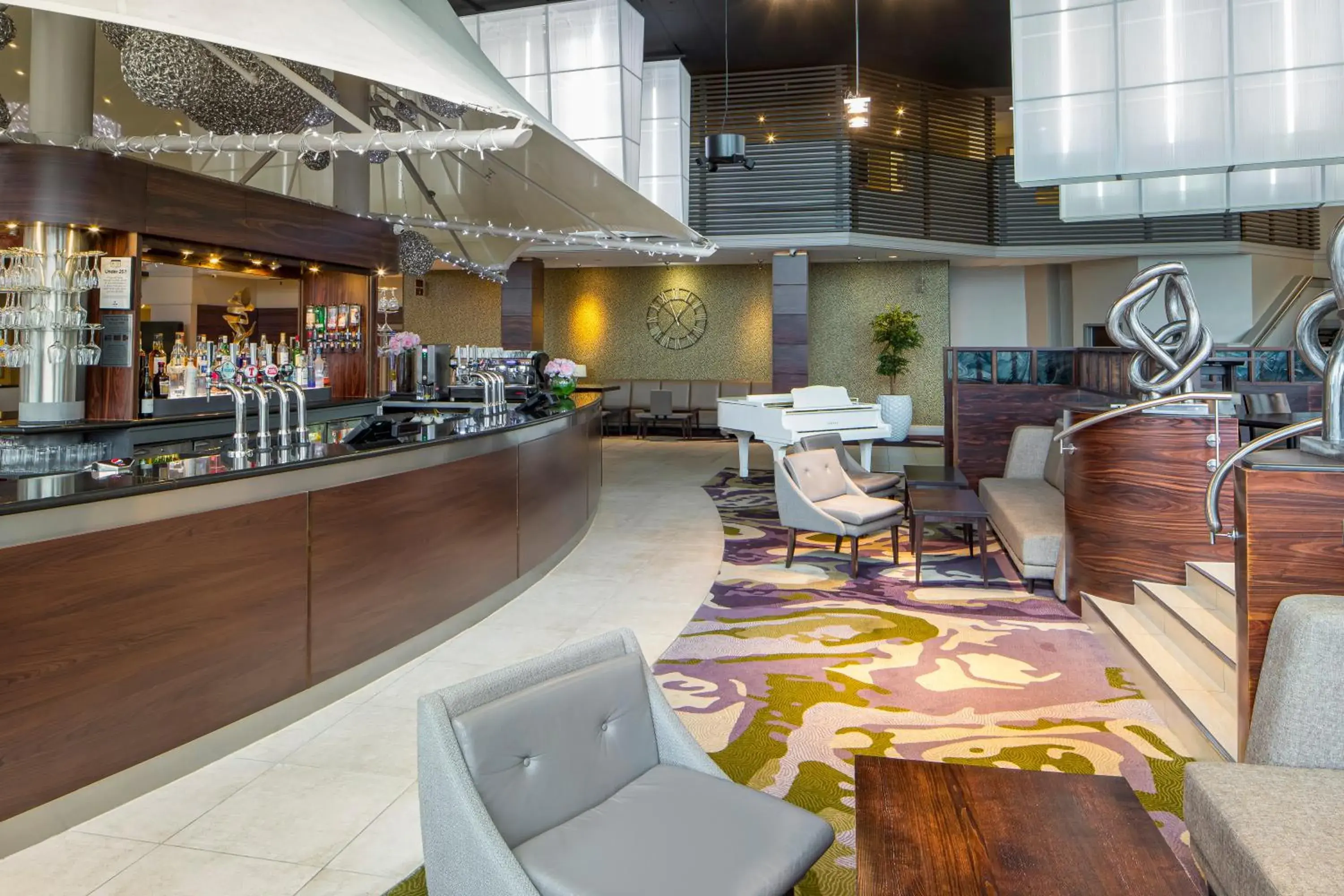 Lounge or bar in Crowne Plaza Glasgow by IHG Lounge or bar in Crowne Plaza Glasgow by IHG