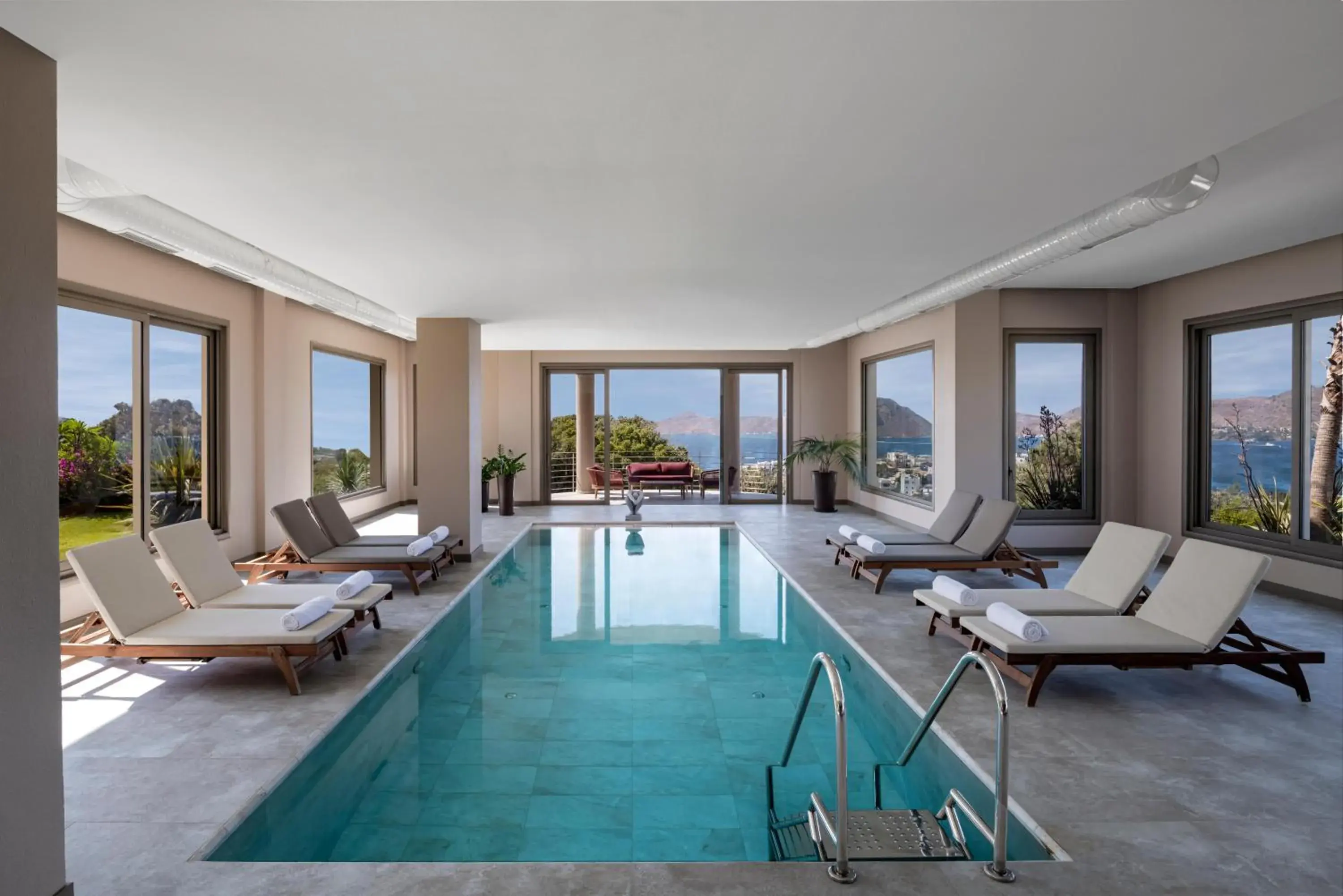 Swimming pool in Ailla Yalıkavak Swimming pool in Ailla Yalıkavak