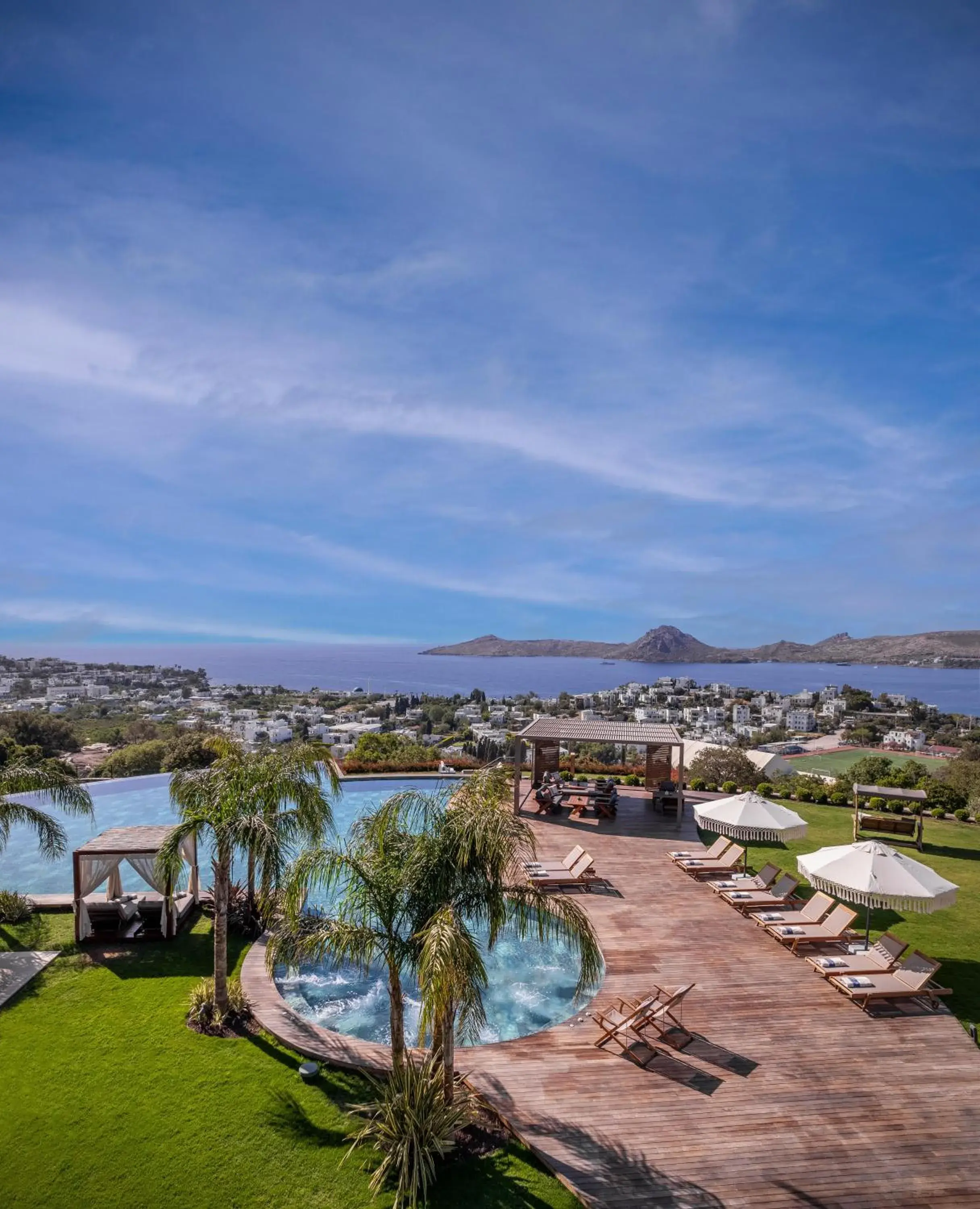 Property building in Ailla Yalıkavak Property building in Ailla Yalıkavak