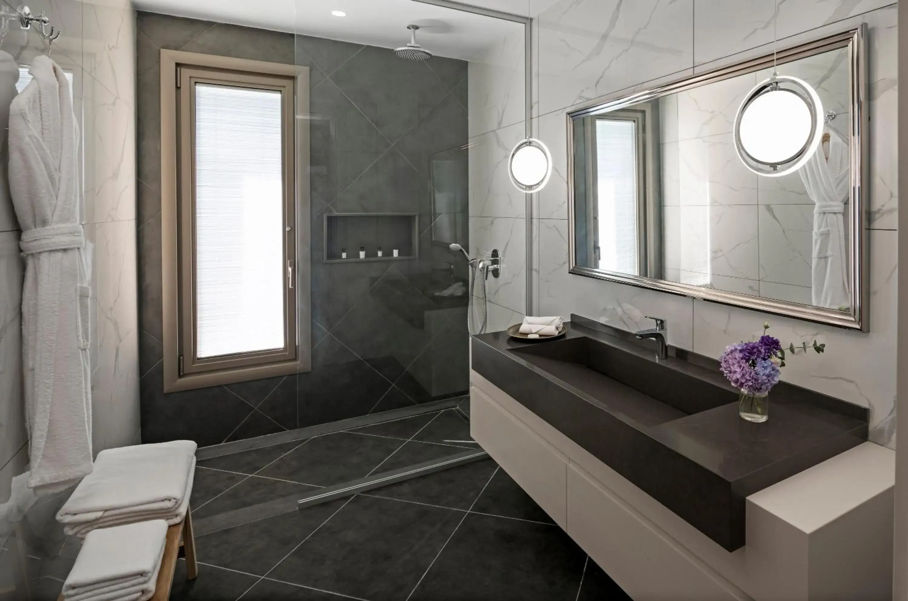 Shower in Ailla Yalıkavak Shower in Ailla Yalıkavak