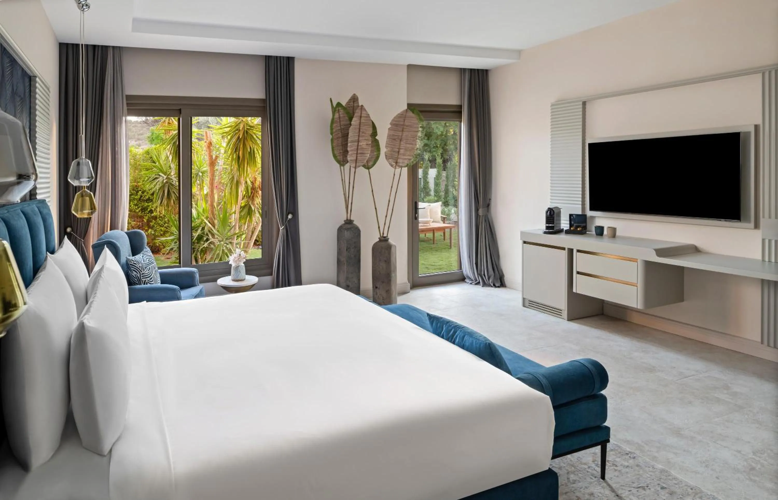 Photo of the whole room, Bed in Ailla Yalıkavak