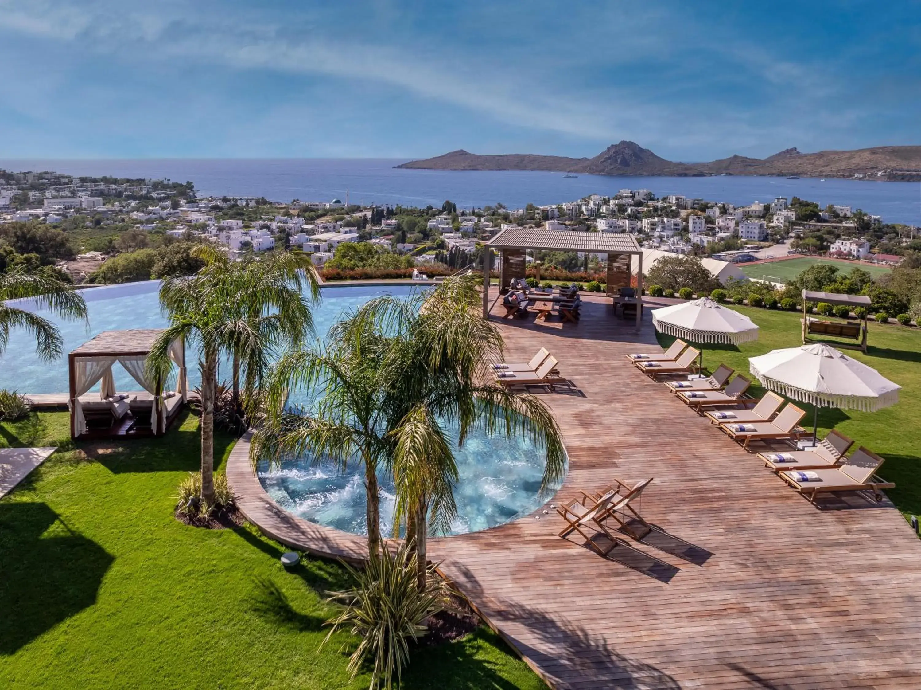 Property building in Ailla Yalıkavak Property building in Ailla Yalıkavak