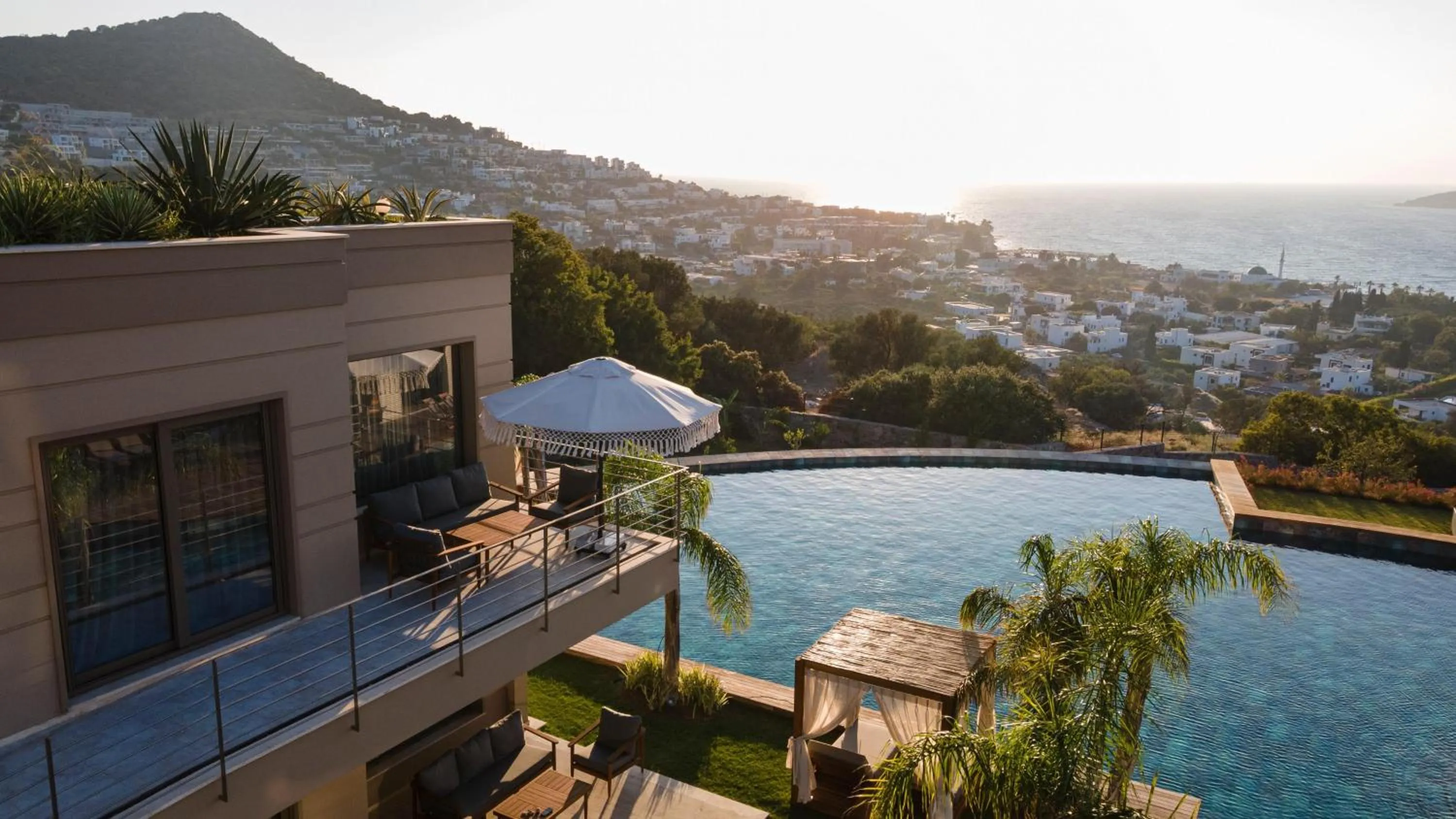 Swimming pool in Ailla Yalıkavak