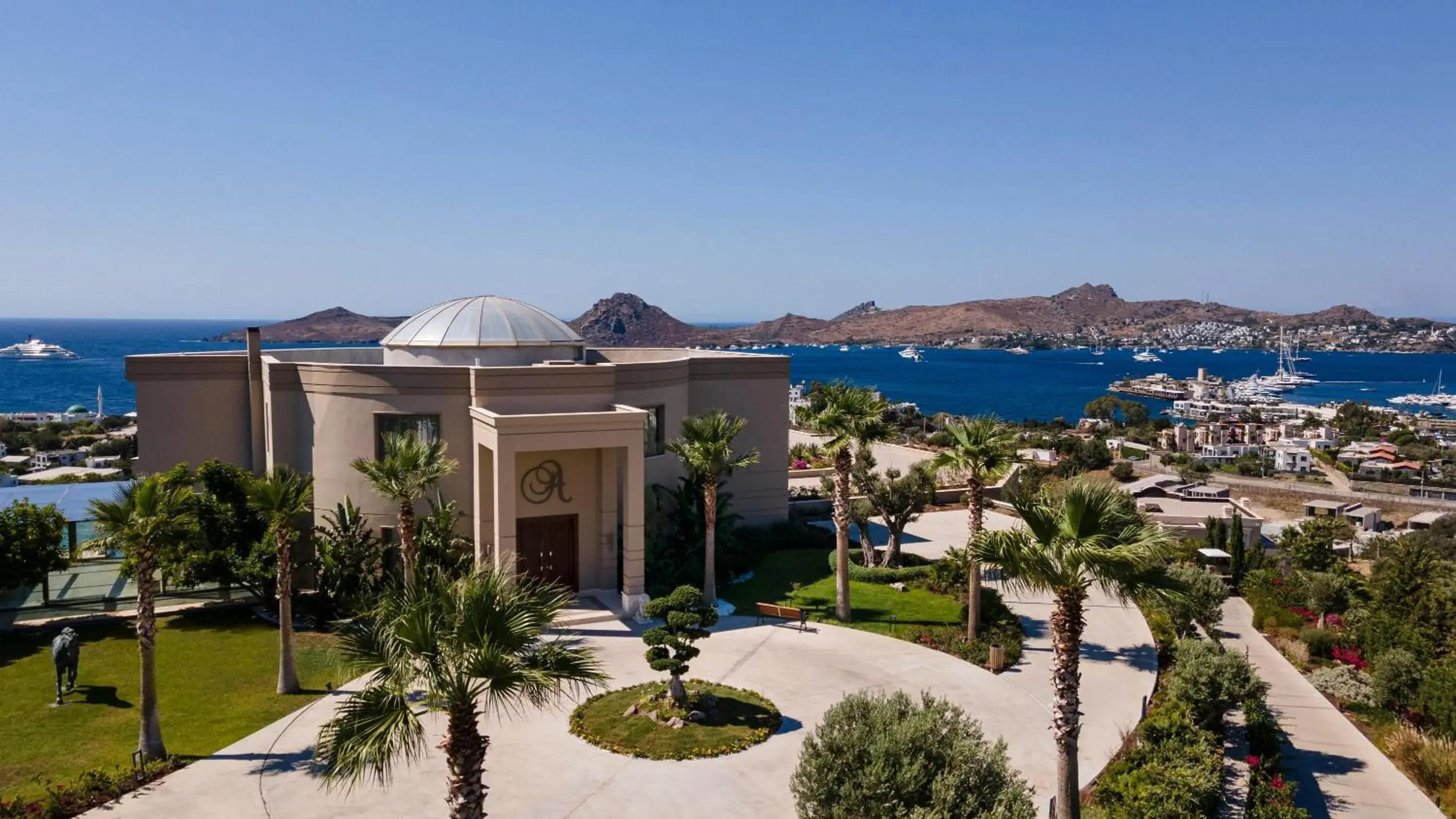 Property building in Ailla Yalıkavak Property building in Ailla Yalıkavak