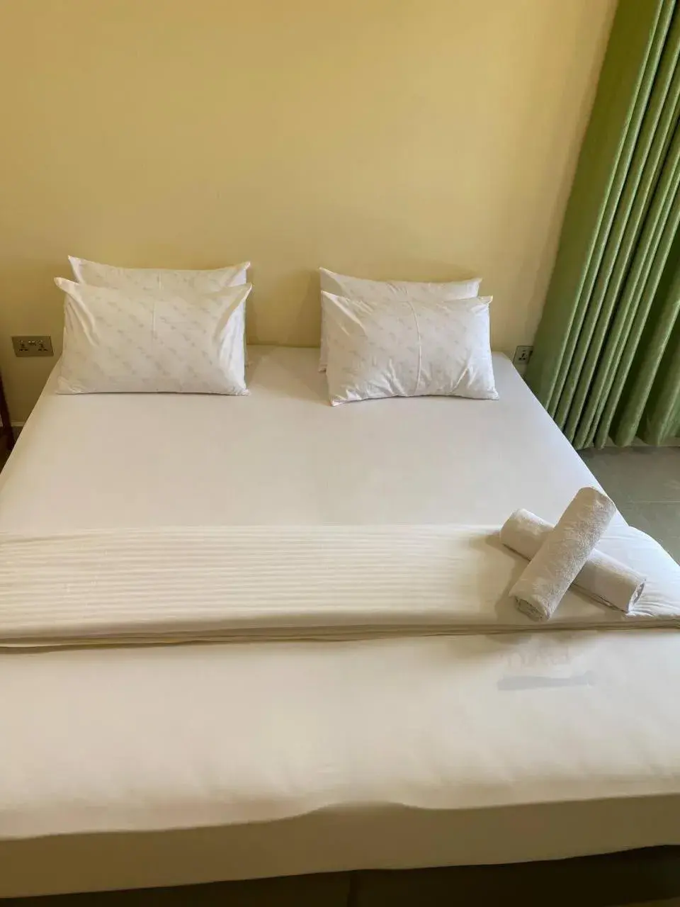 Single Room in White Sand Inn Single Room in White Sand Inn