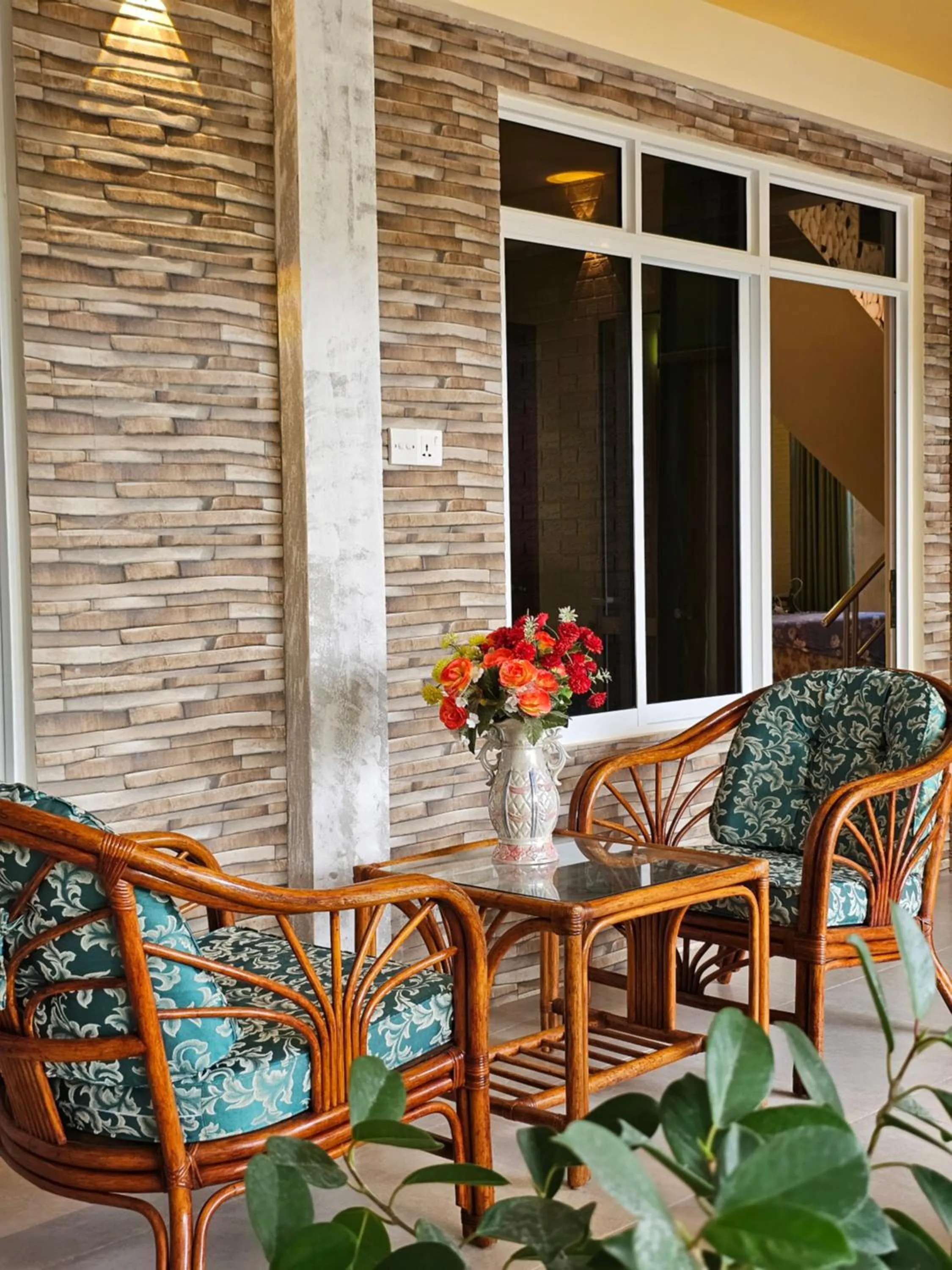 Seating area in White Sand Inn